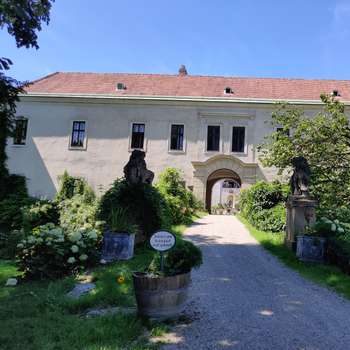 Vorschau von Tierarztpraxis Schloss Baumgarten