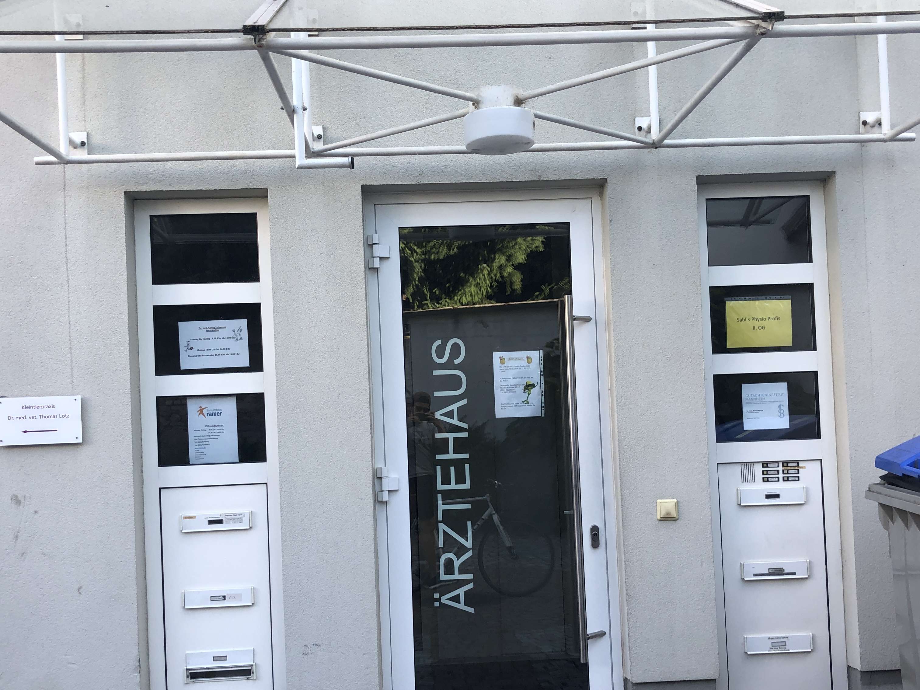 Ansicht 2 von Dr.med.vet. Thomas Lotz Tierarzt