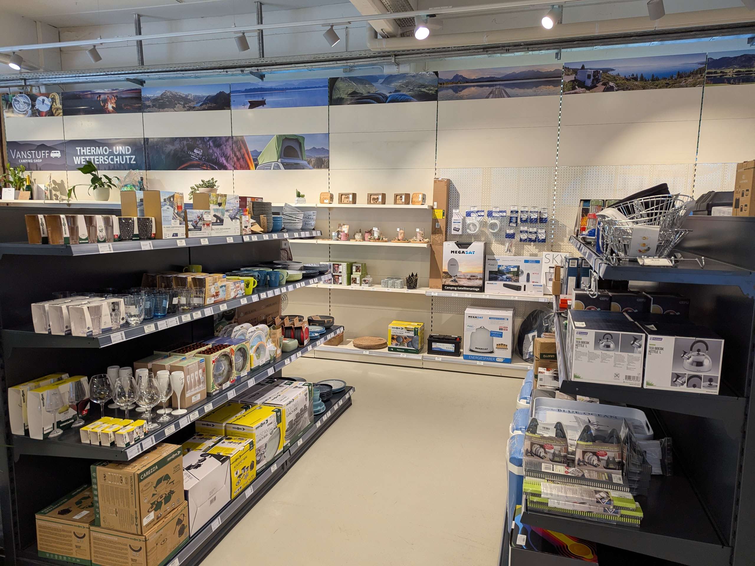 Ansicht 3 von Vanstuff - Campingshop, Camperwerkstatt & Cover für Aufstelldächer