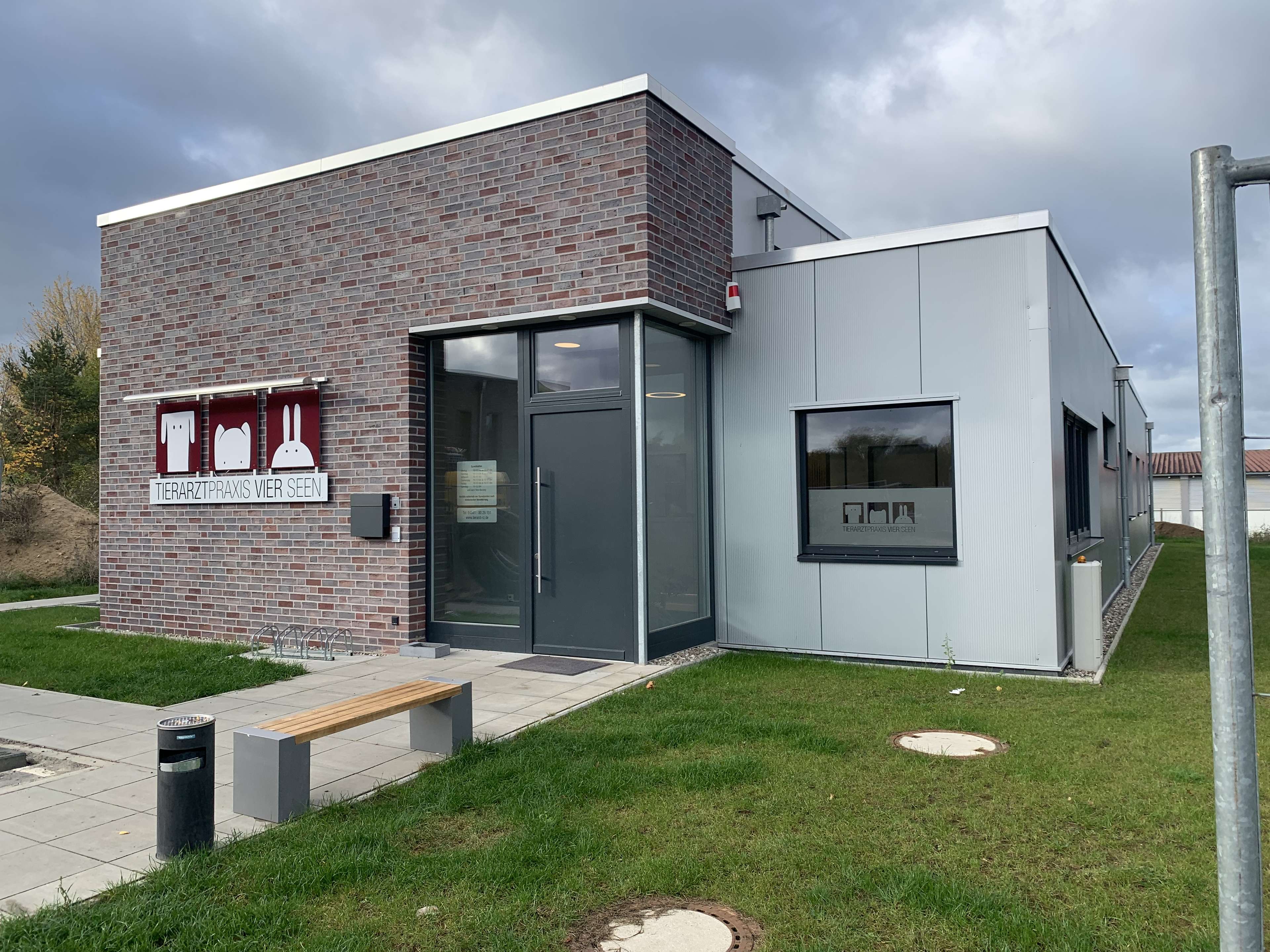 Ansicht 1 von Tierarztpraxis Vier Seen Dr. med vet. Katja Wiencierz