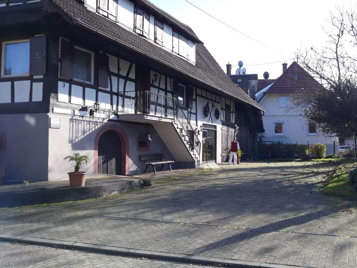 View 2 of Dr.med.vet. Karl Josef Hoferer Tierarzt
