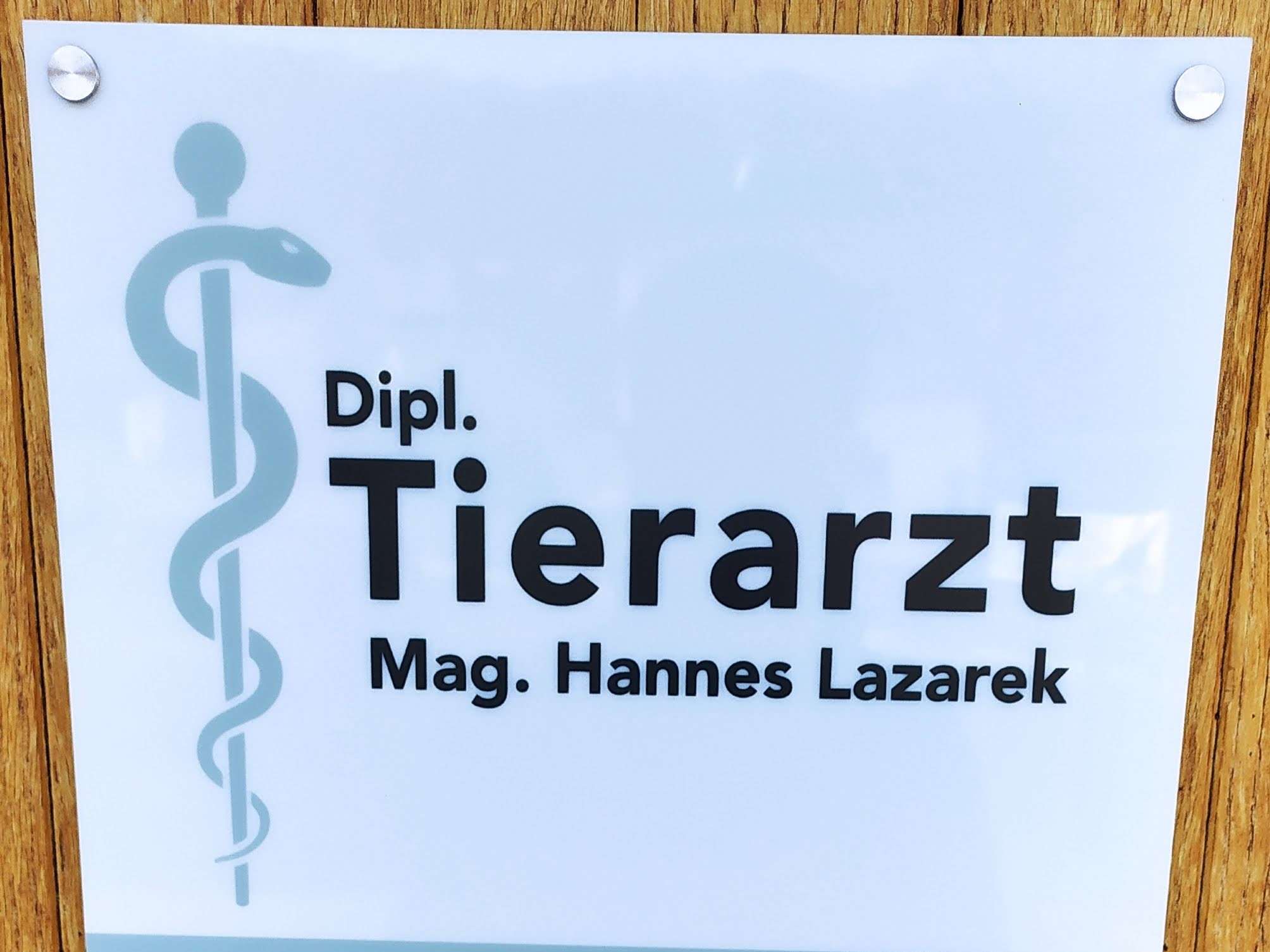View 3 of Dipl. Tierarzt Mag. Lazarek Hannes