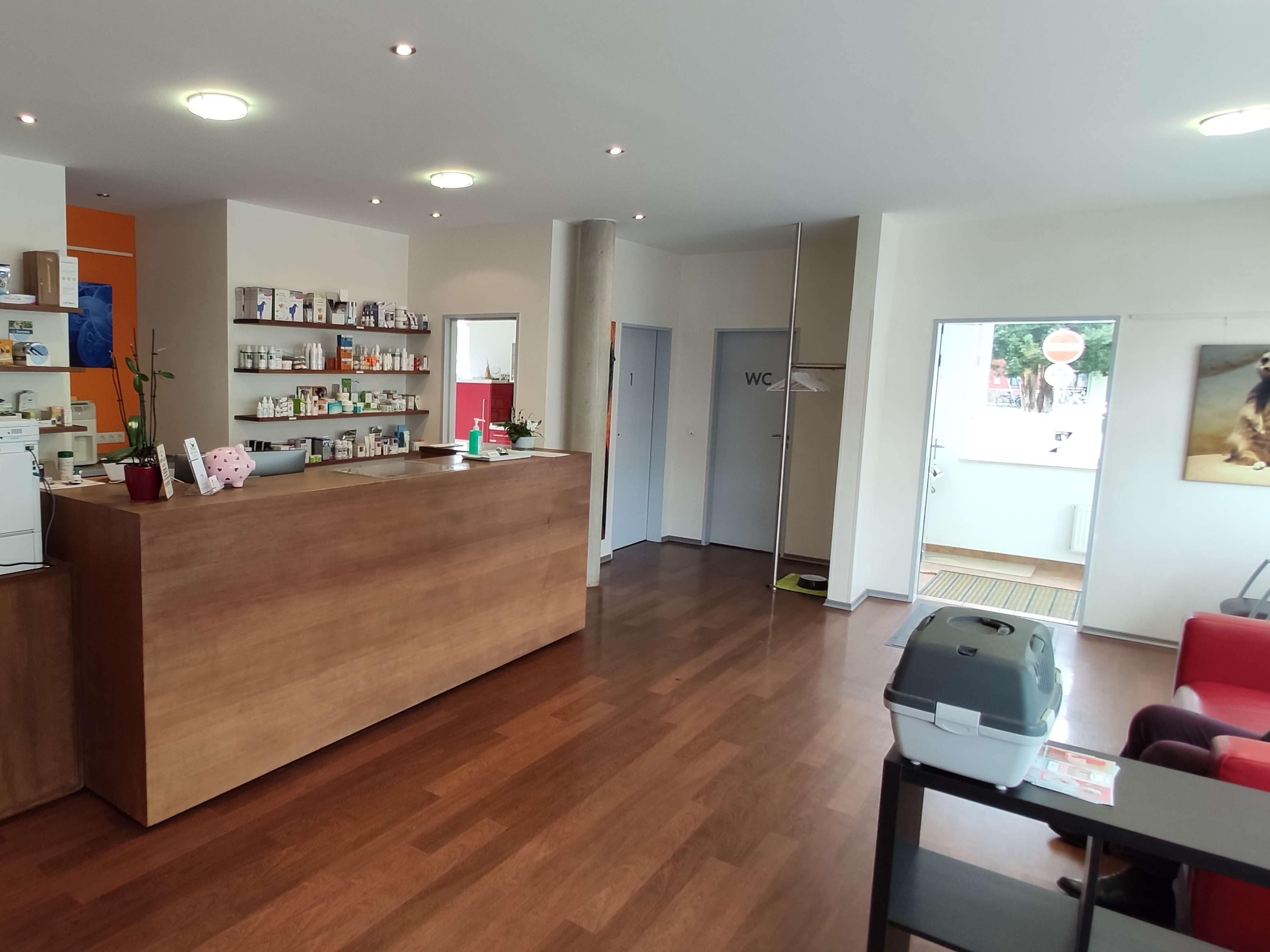 View 3 of VetCare Holzkirchen Kleintierpraxis