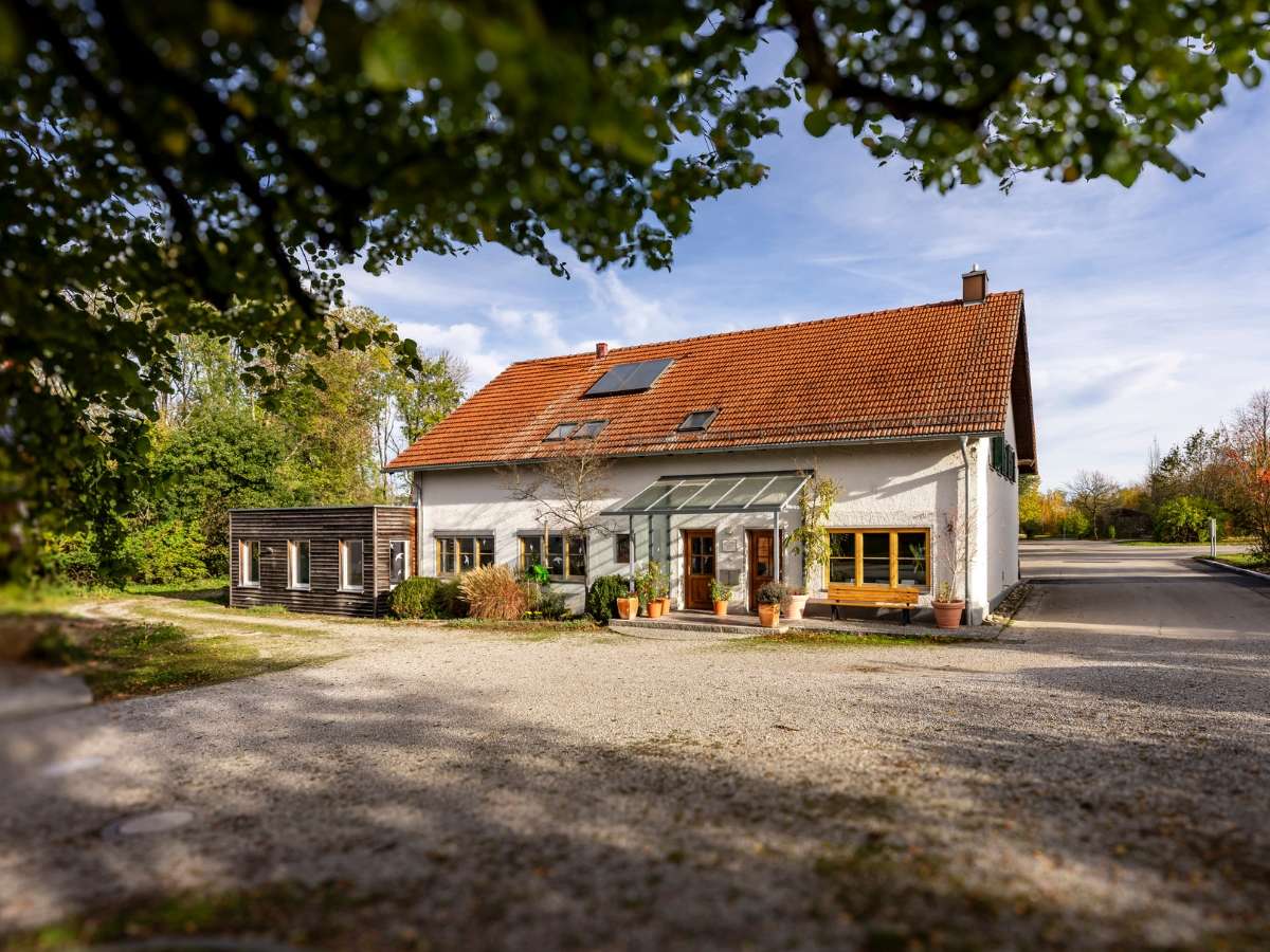 Ansicht 2 von Tierarzt Steinbauer Scheuring, Tierarztpraxis Gut Lichtenberg