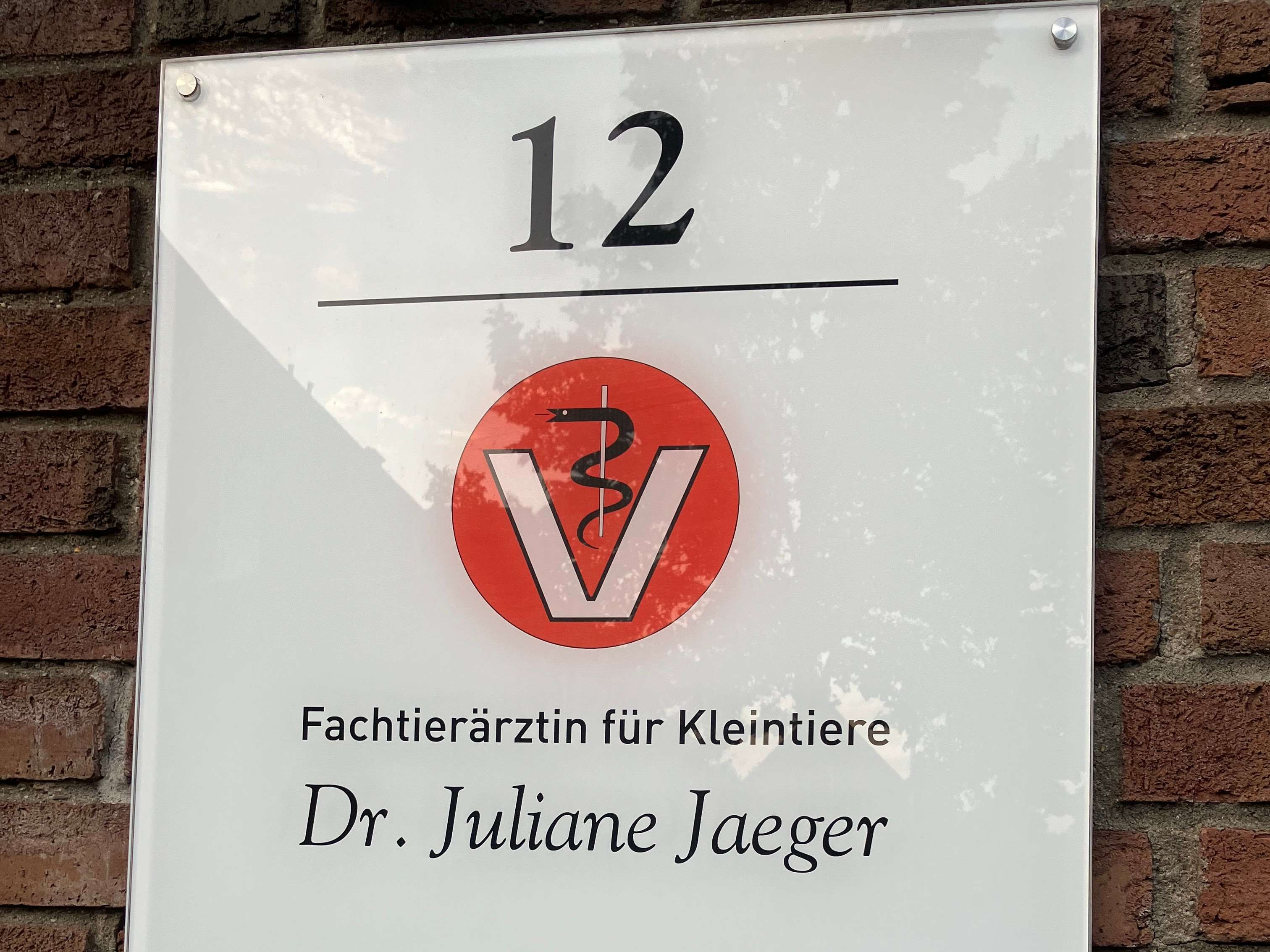 Ansicht 2 von Dr. med. vet. Juliane Jaeger