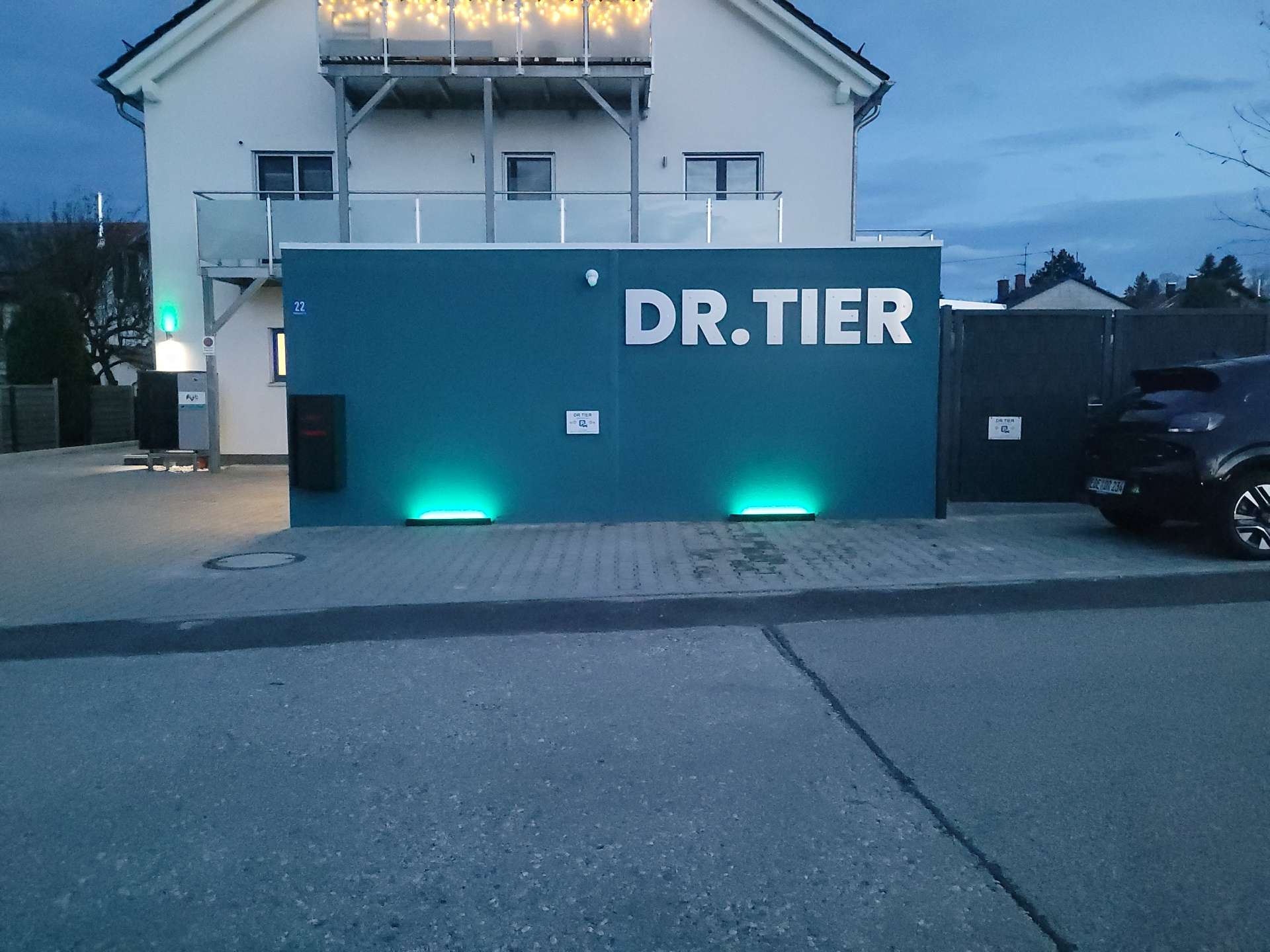 View 1 of DR.TIER Dr. med. vet. Stefan Kuscha