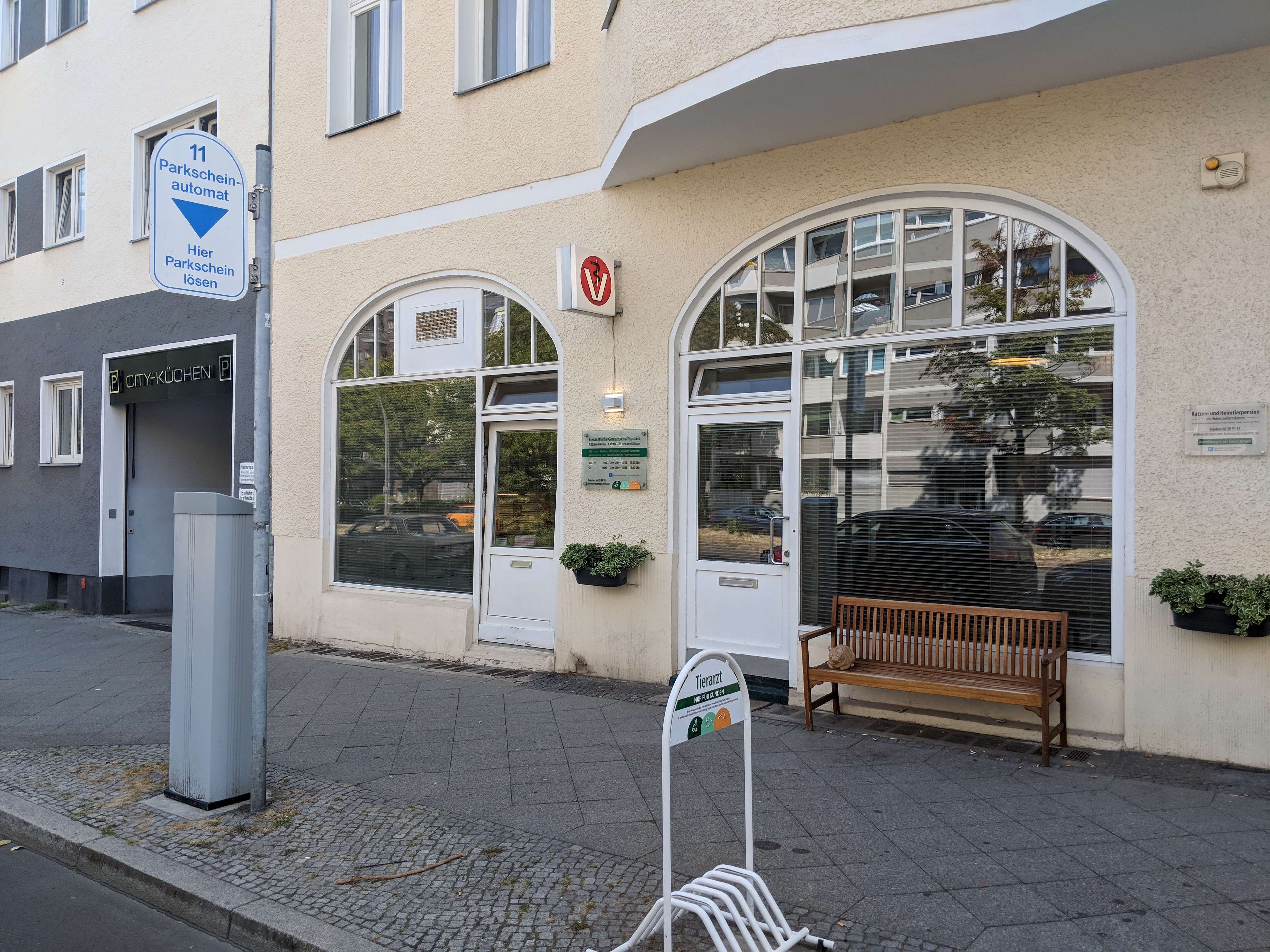 View 3 of Tierarzt Stolle-Malorny & Vöster Berlin-Wilmersdorf