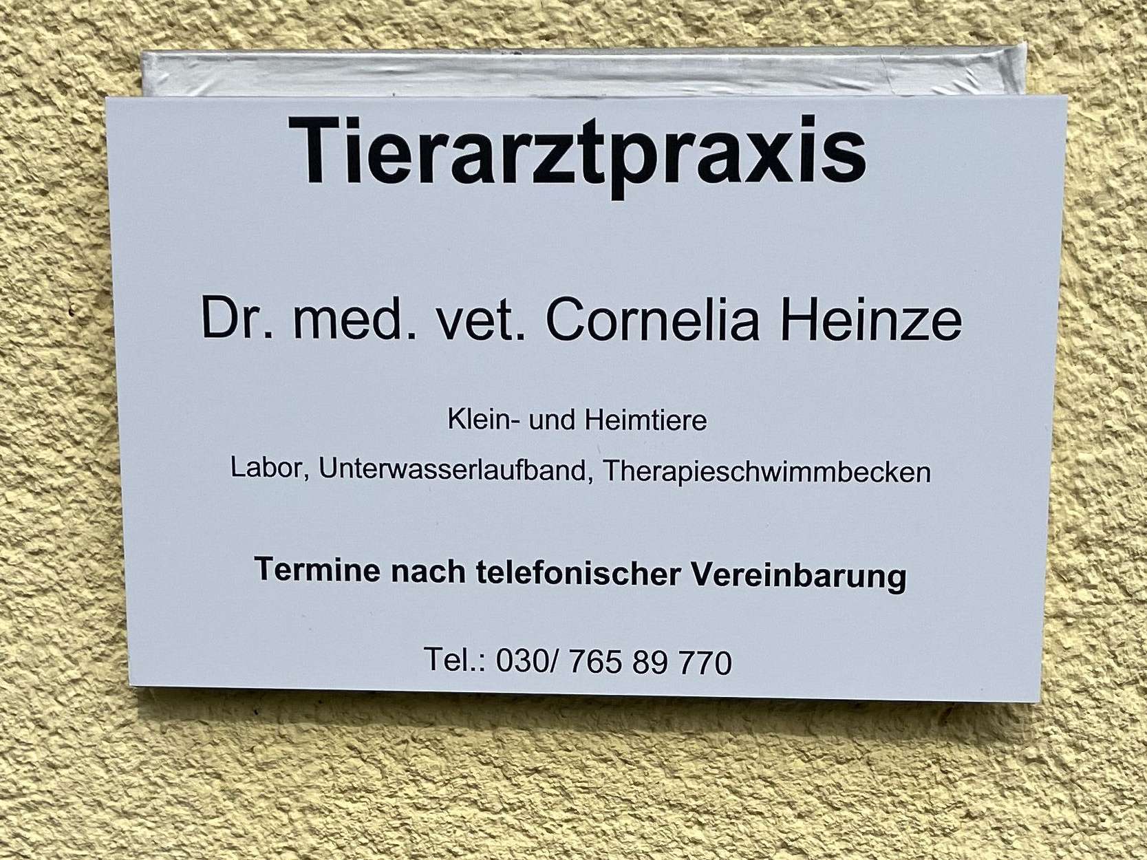 View 1 of Dr.med.vet. Cornelia Heinze - Tierarzt