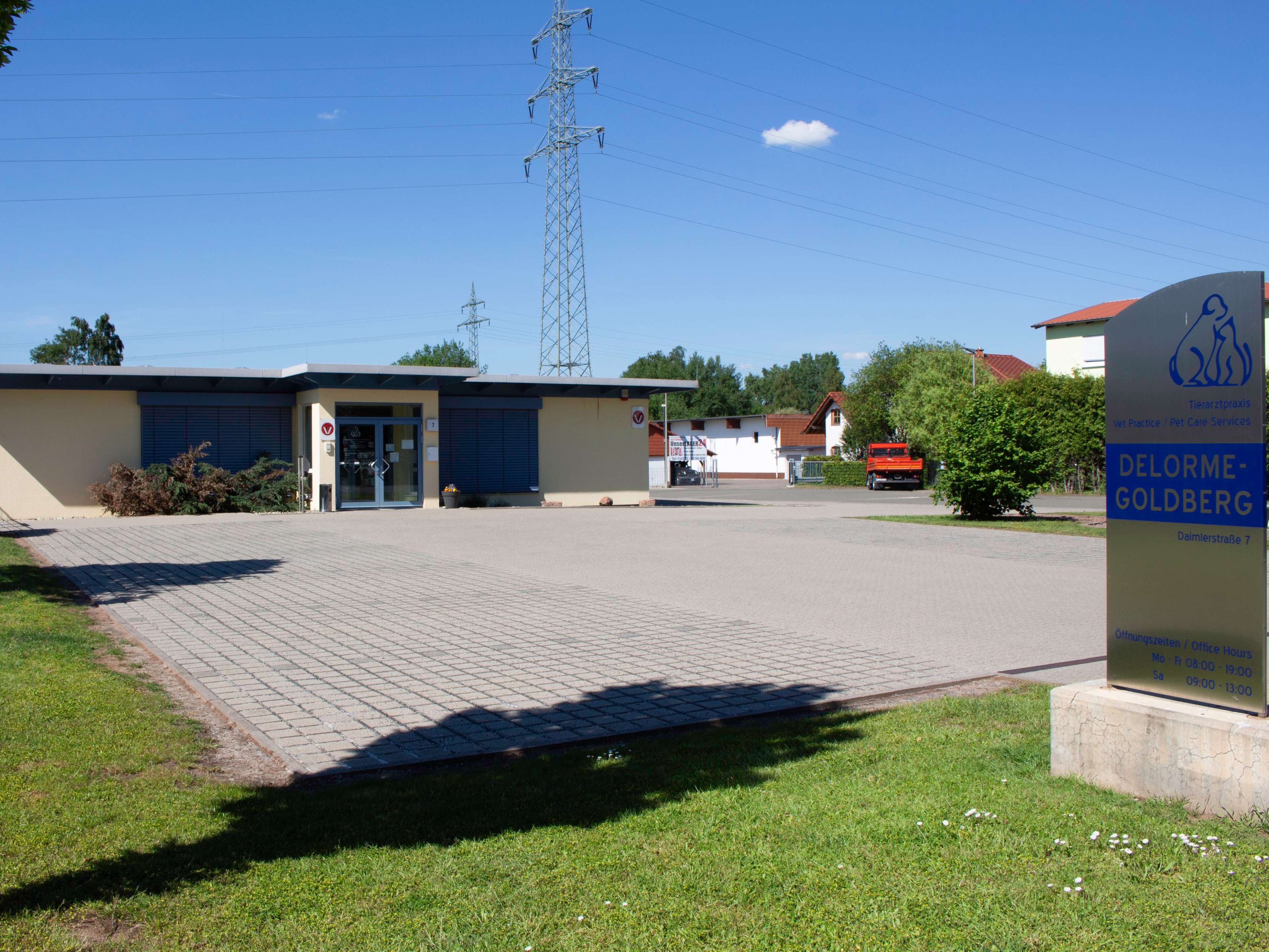 Ansicht 2 von Animova Veterinarian - Tierarzt