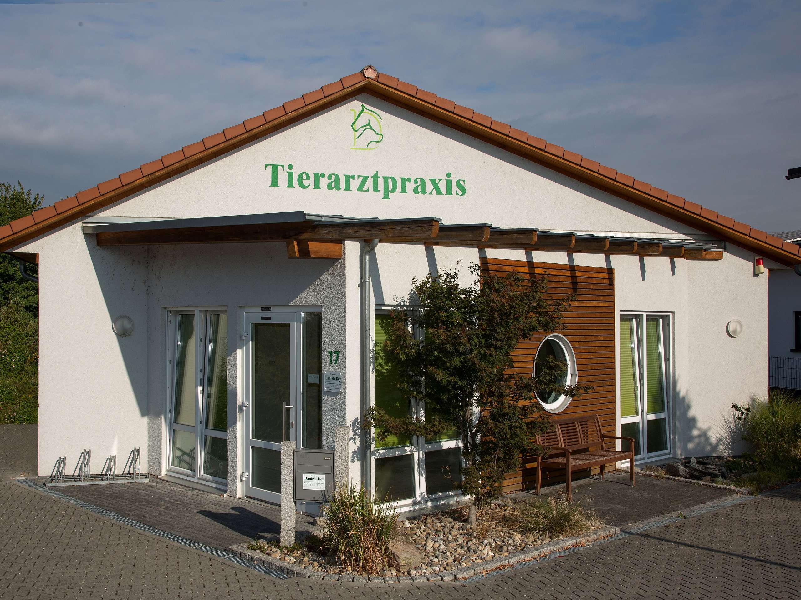 View 1 of Tierarztpraxis Hanau Klein-Auheim