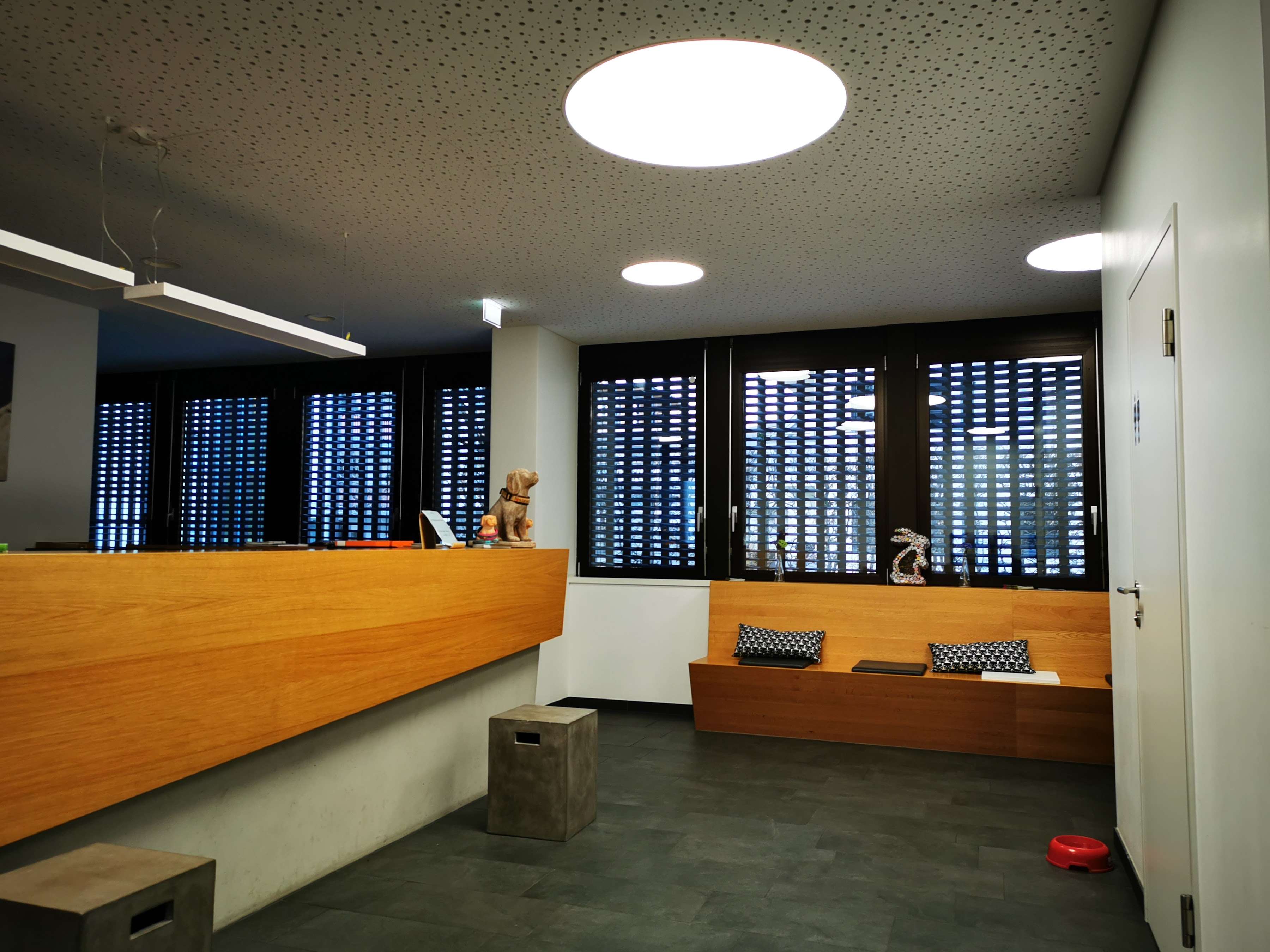View 1 of KUFvets Tierärzte