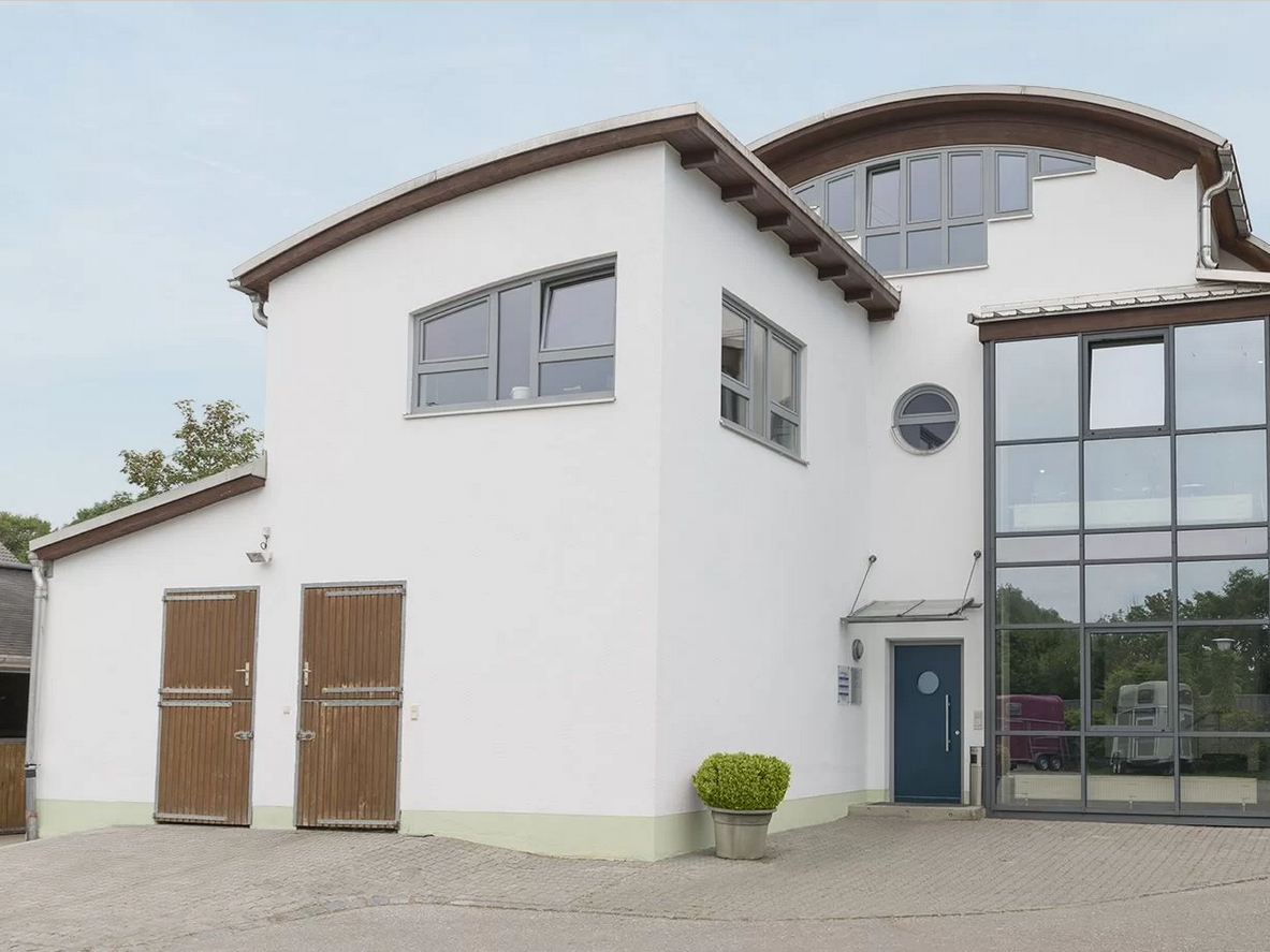 Ansicht 1 von Tierklinik Starnberg - Pferdezentrum