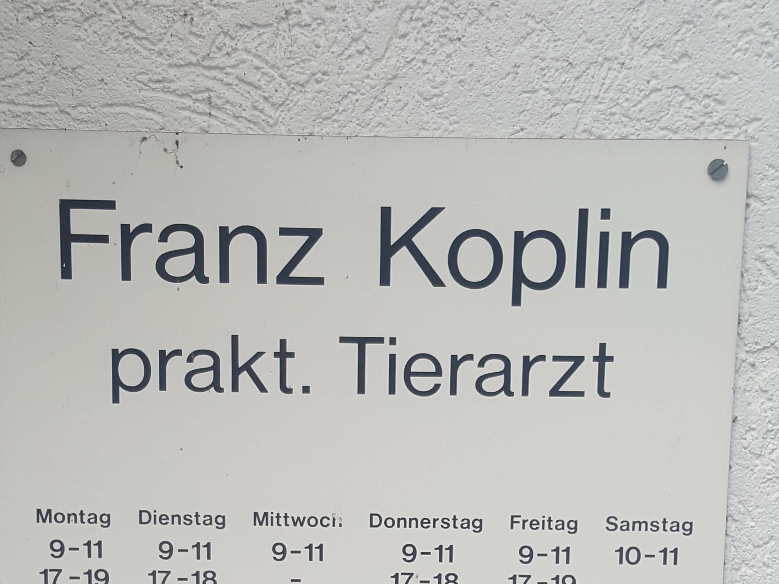 View 3 of Franz Koplin Tierarzt