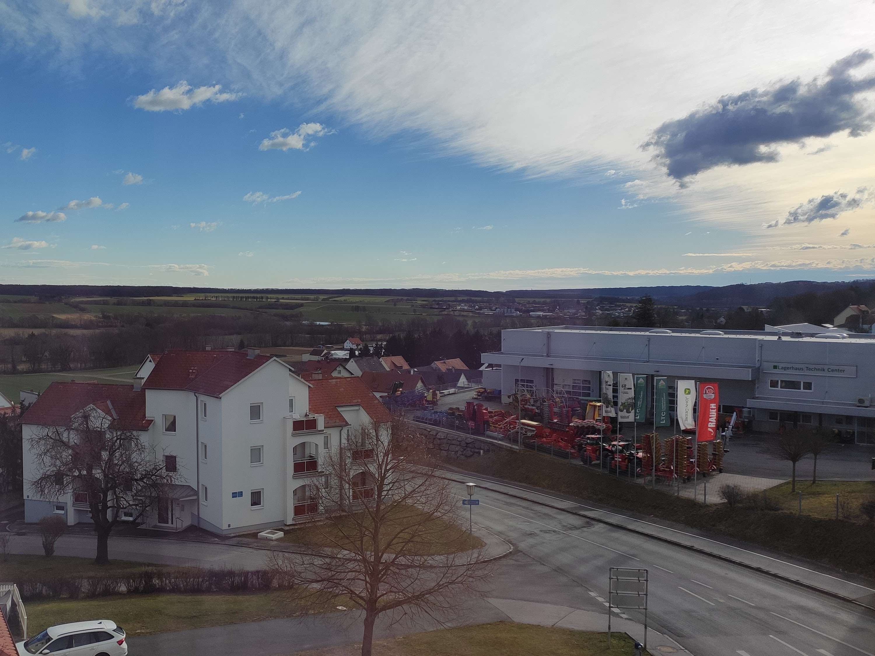 Ansicht 1 von Ujvari Josef Mag. med. vet. Tierarzt