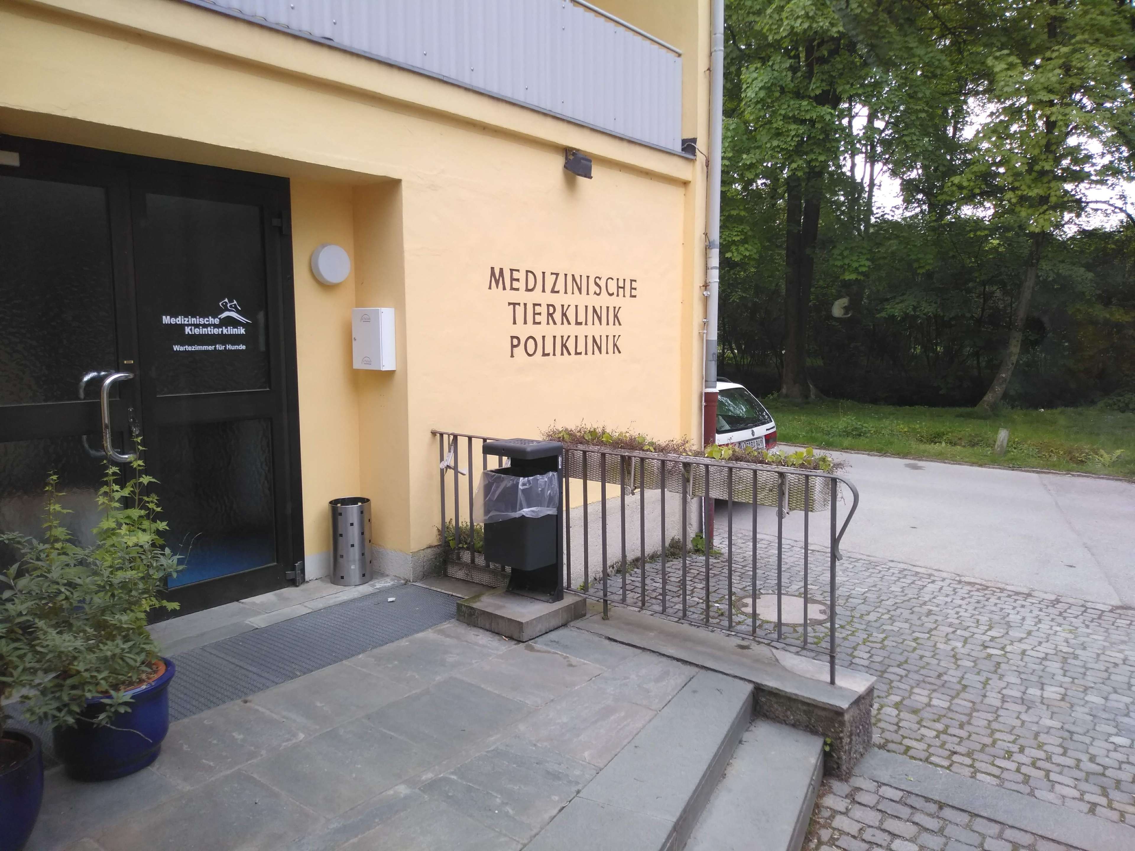 View 2 of Kleintierklinik der LMU München