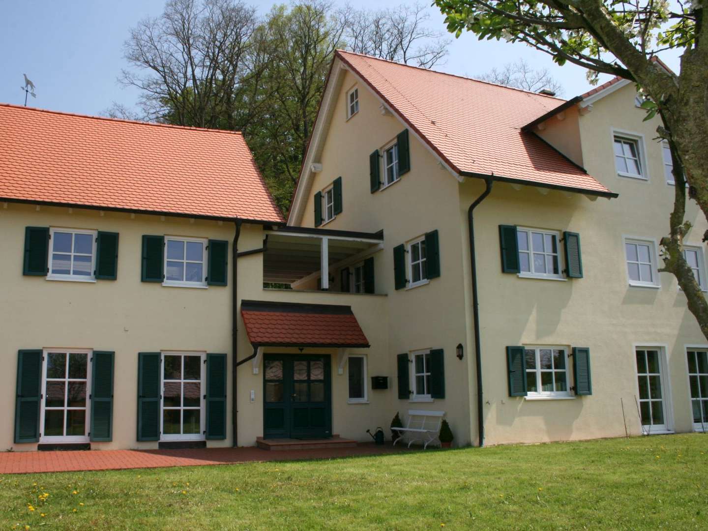 View 2 of Tierarztpraxis Dr. Mußmächer