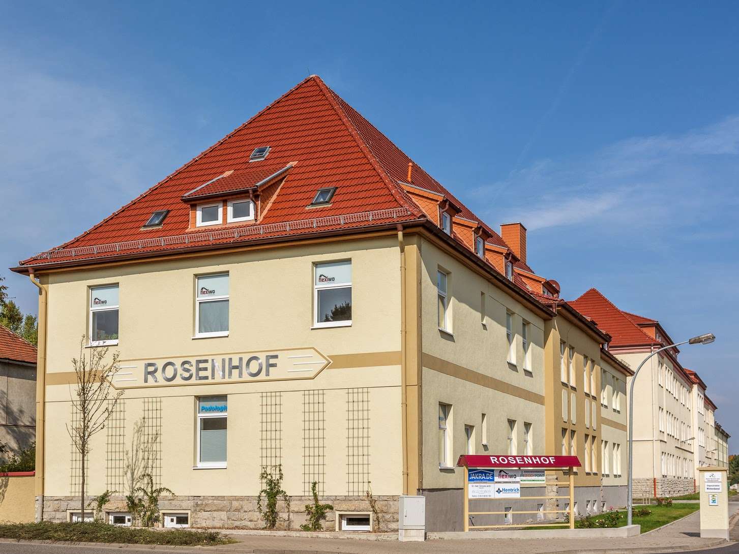 View 2 of Tierarztpraxis Rosenhof / Claudia Hartke