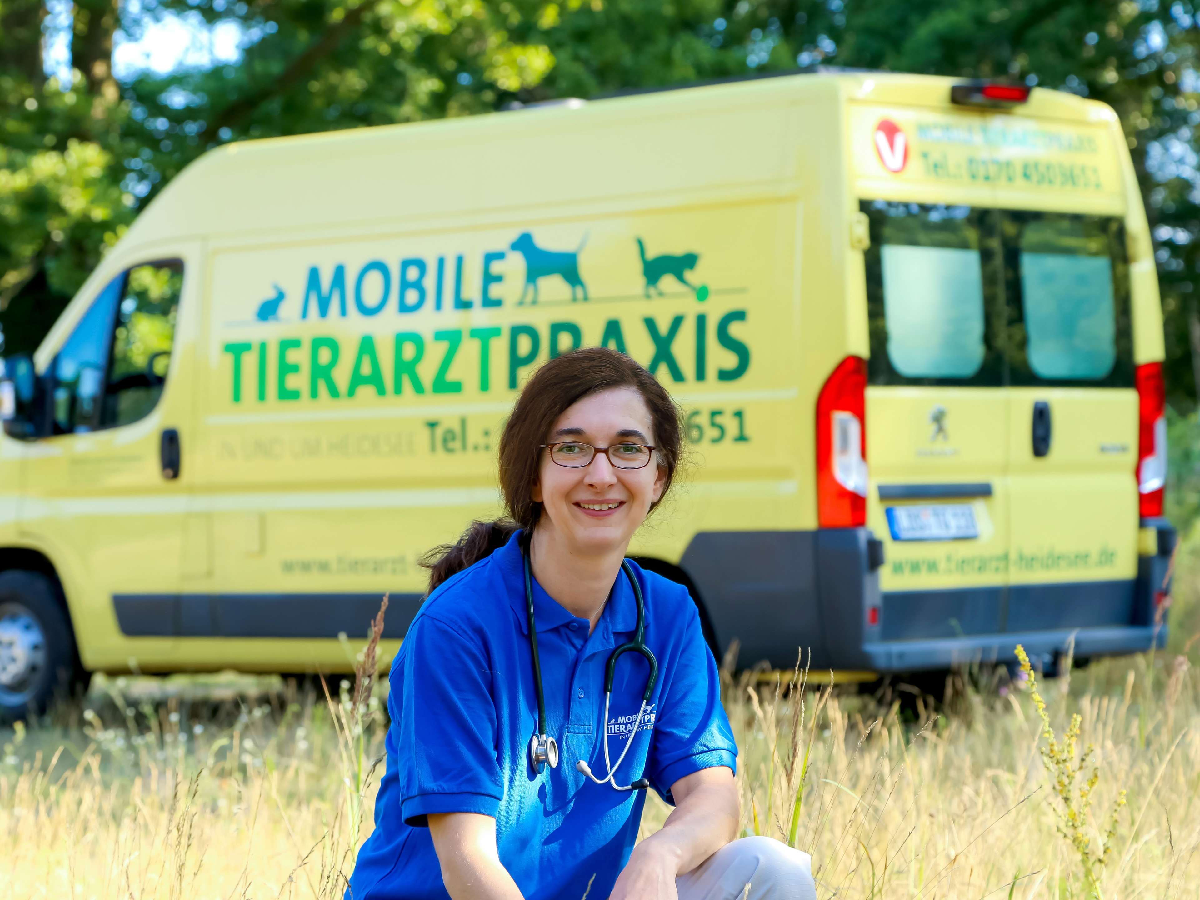 View 2 of Mobile Tierarztpraxis Dr. Franziska Gronau