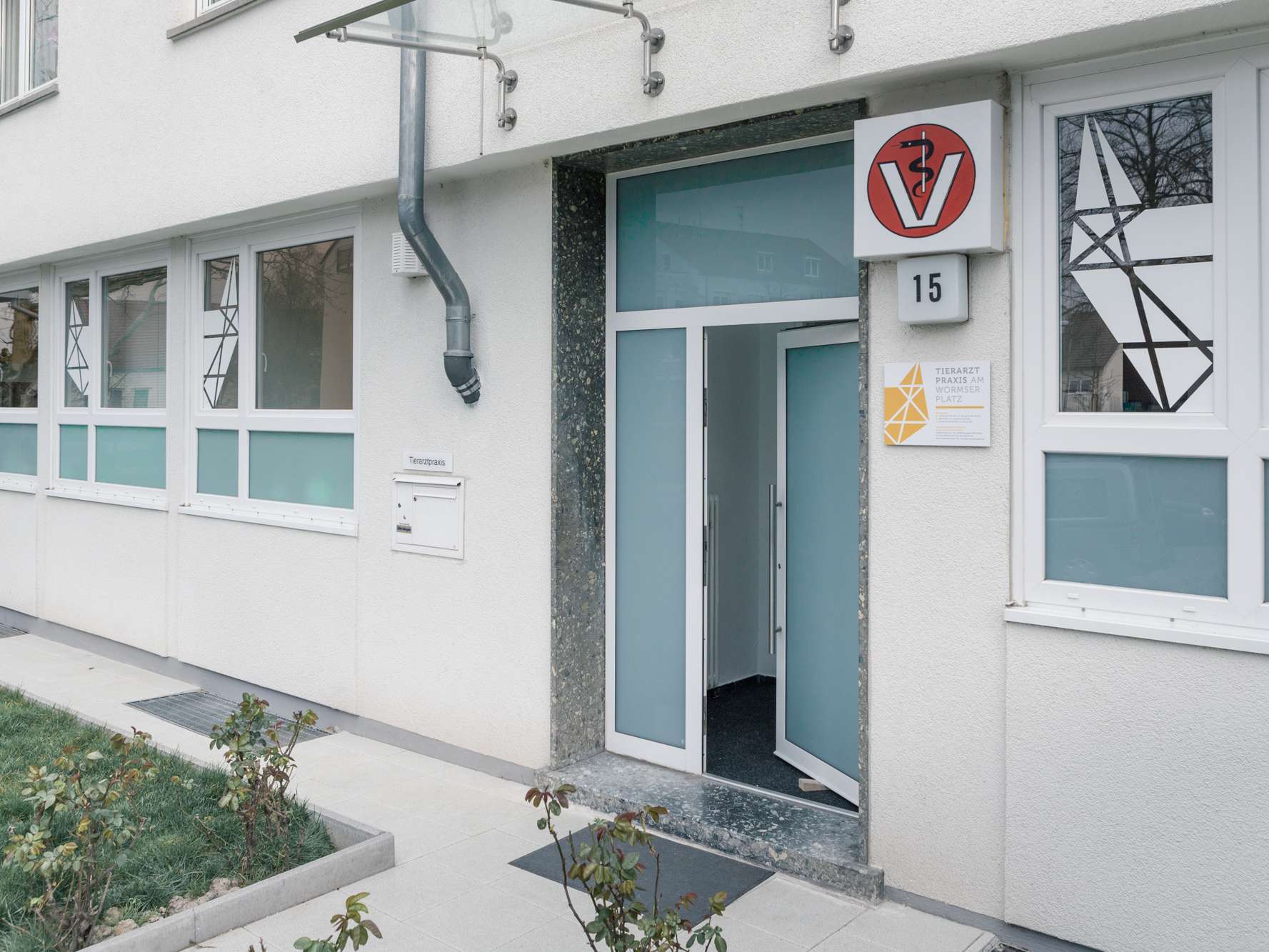 Ansicht 2 von Fachtierarztpraxis am Wormser Platz Dr. Andrianaly in Stuttgart Weilimdorf
