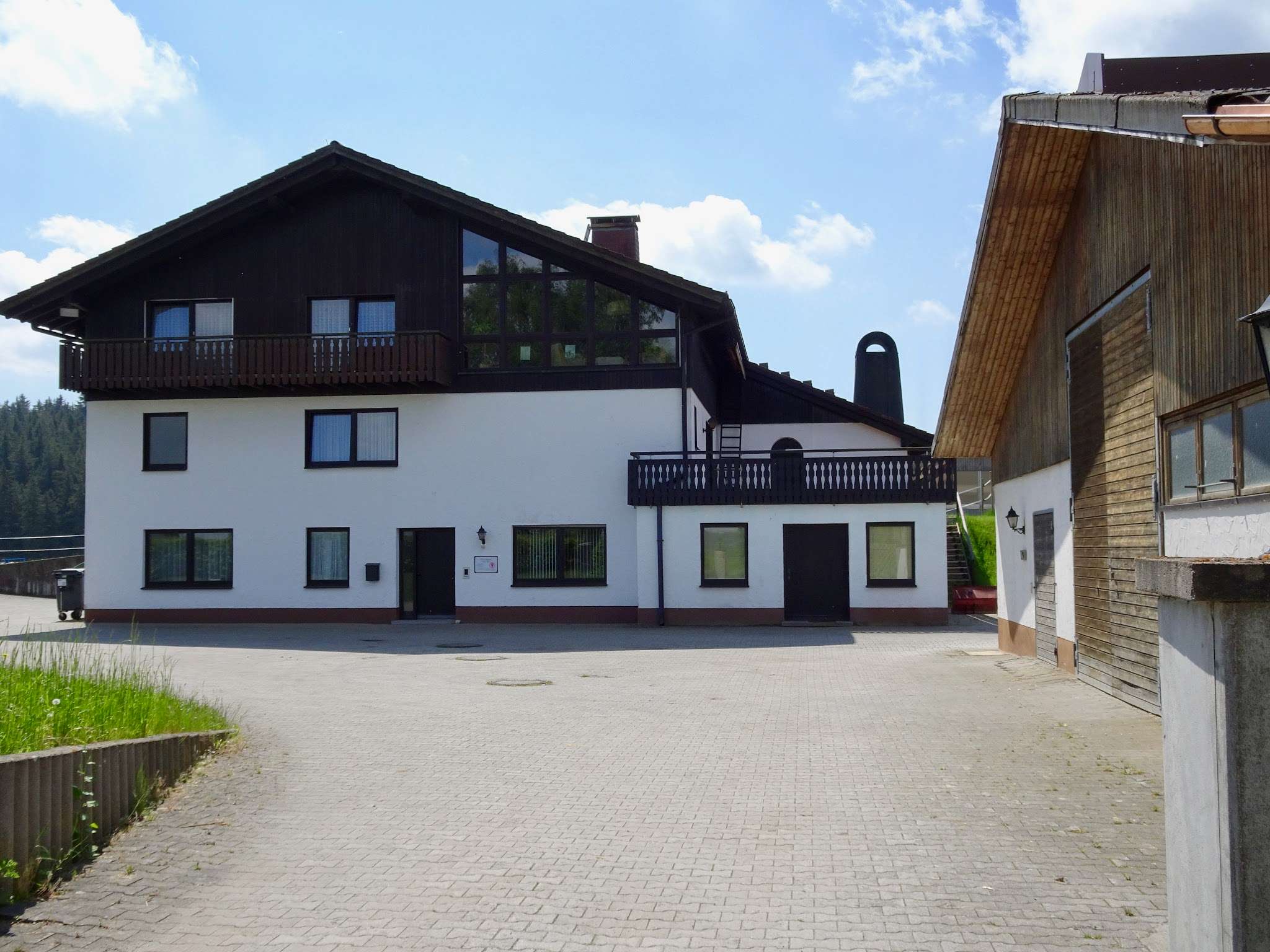Ansicht 1 von Peter Beer Tierarzt Pferdepraxis