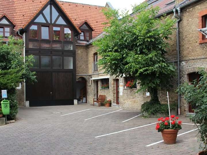 Ansicht 1 von Tiergesundheitszentrum Wiesbaden-Bierstadt
