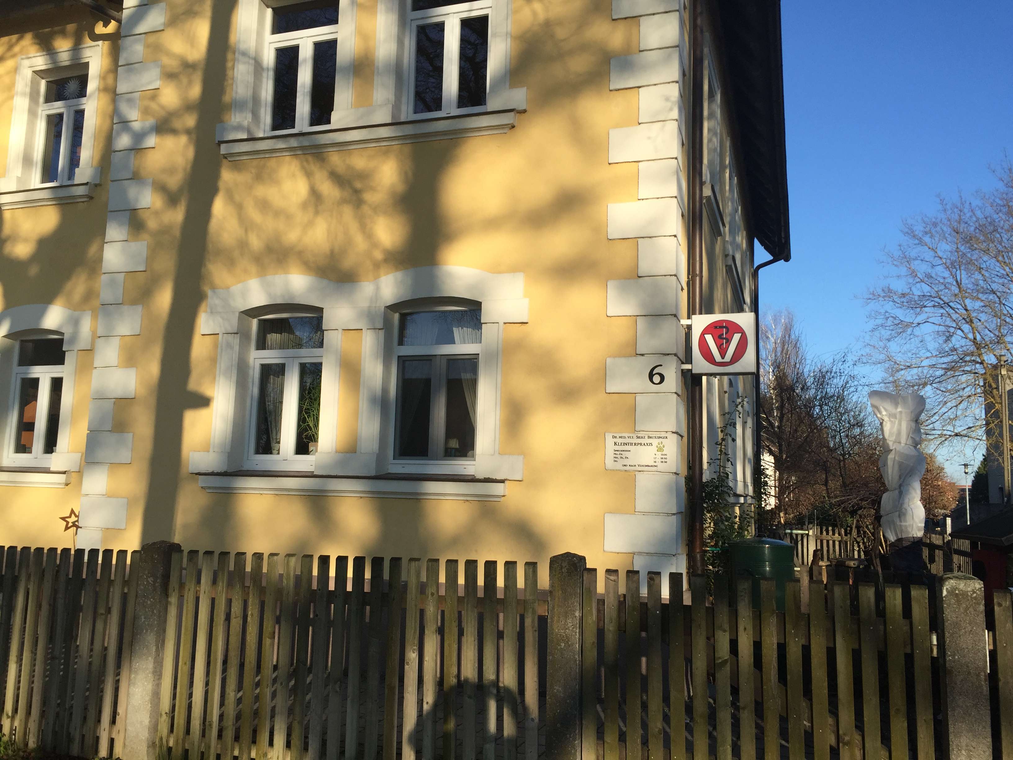 Ansicht 2 von Dr.med.vet. Silke Bretzinger Tierärztin