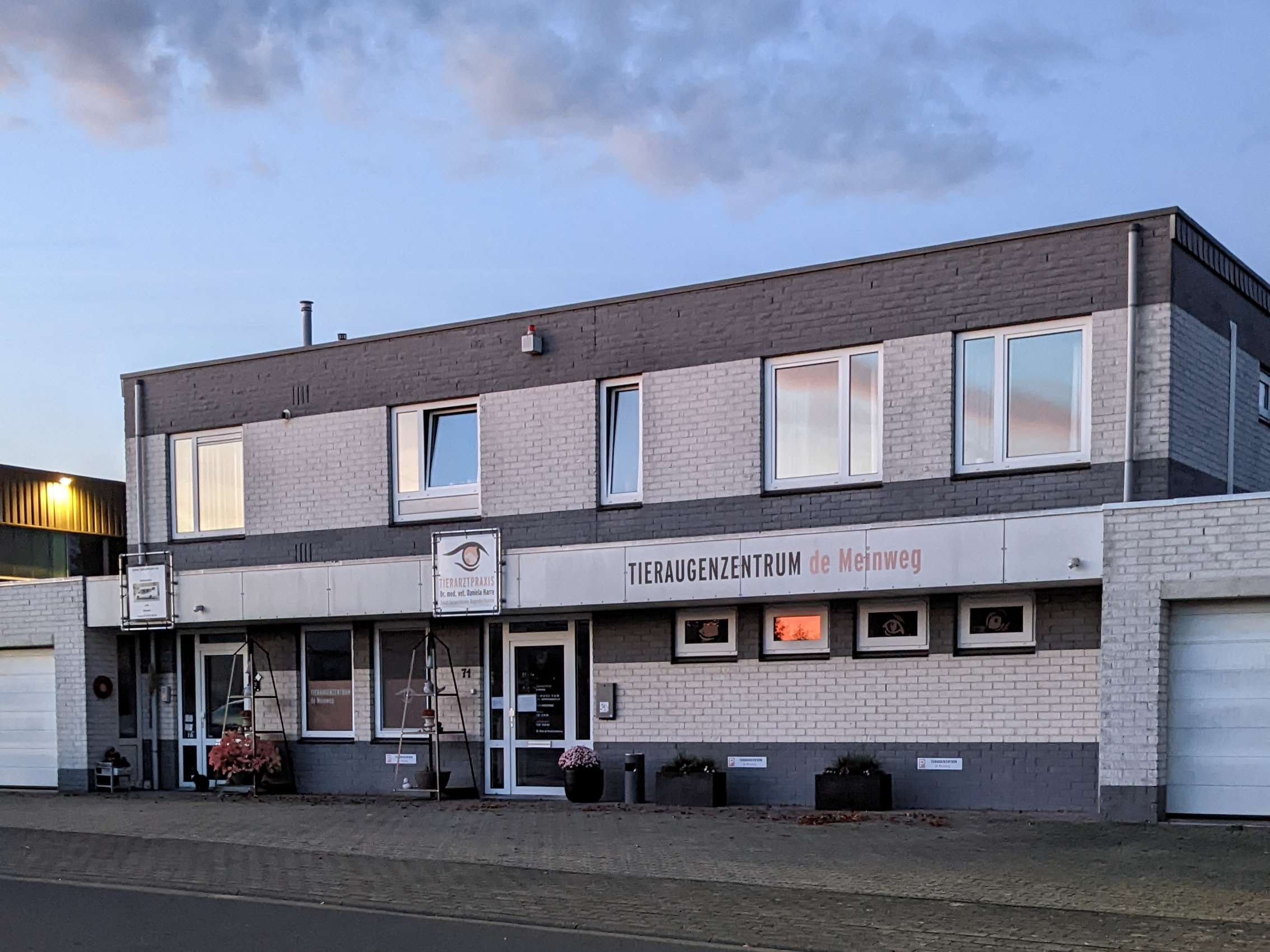 View 1 of Tieraugenzentrum de Meinweg, Dr. med. vet. Daniela Harre