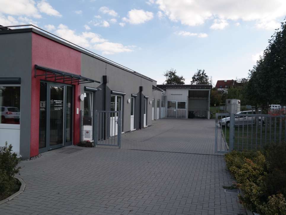 View 2 of Pferdeklinik & Kleintierpraxis in Maichingen