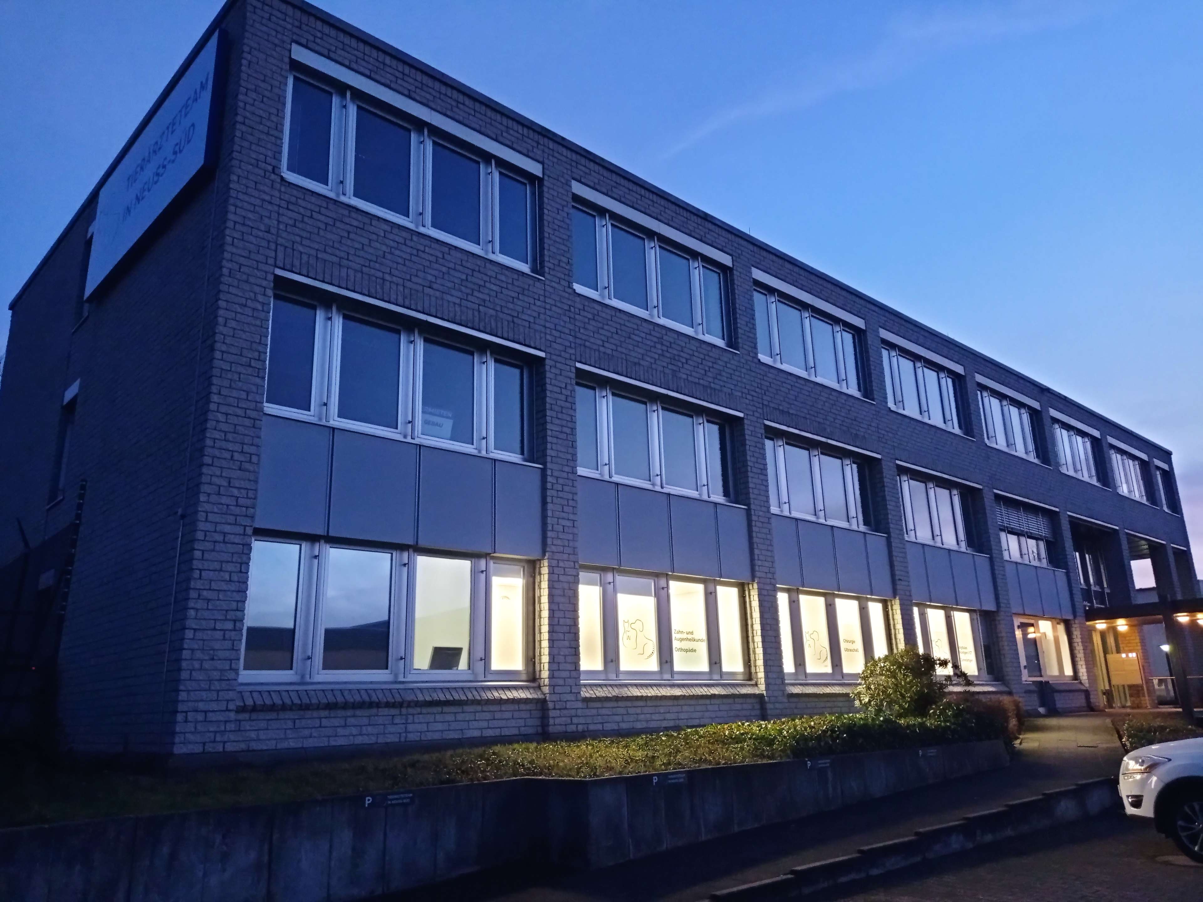 View 1 of Tierärzteteam in Neuss Süd