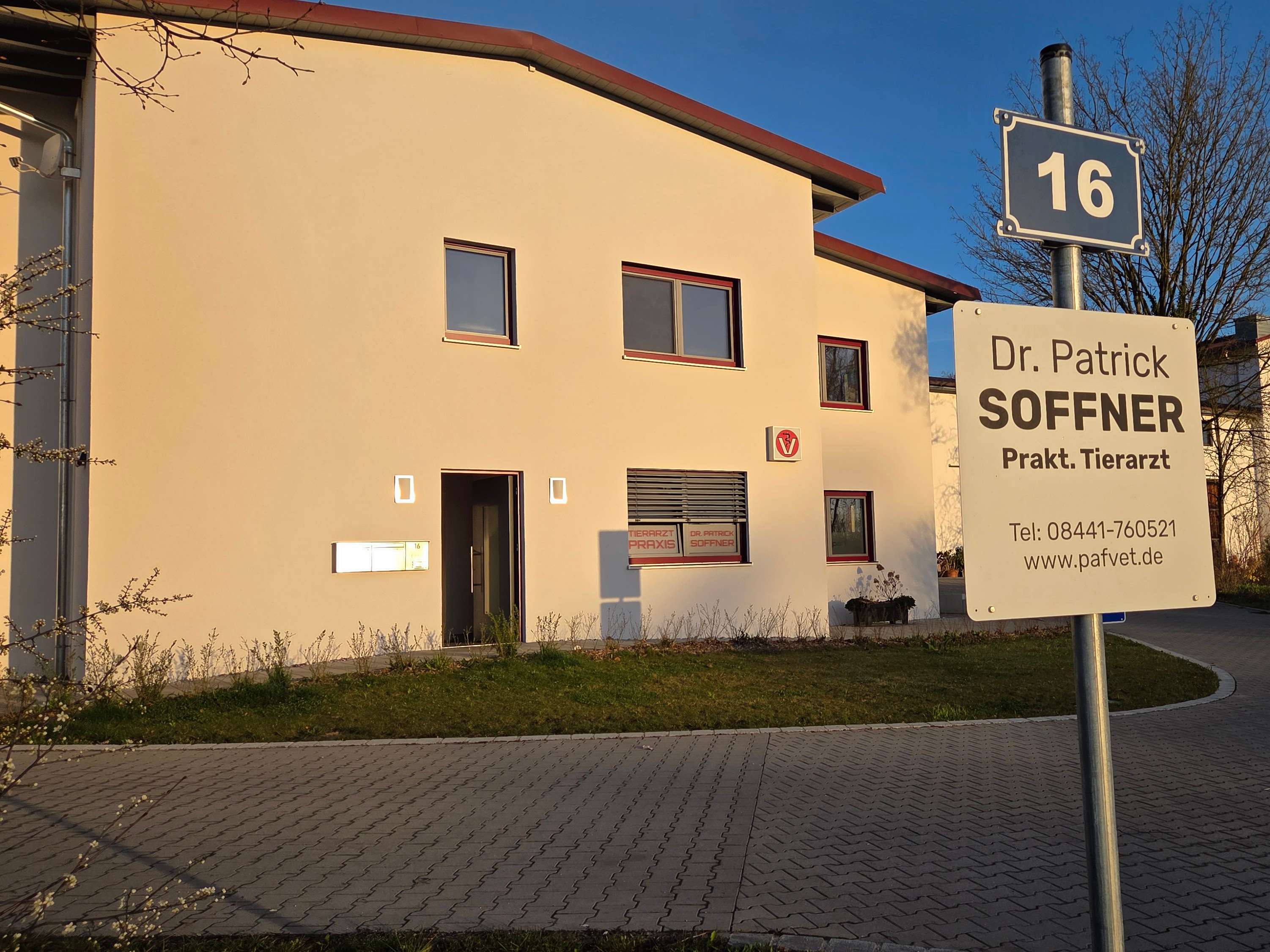 View 2 of Tierarzt Pfaffenhofen | Dr. med. vet. Patrick Soffner