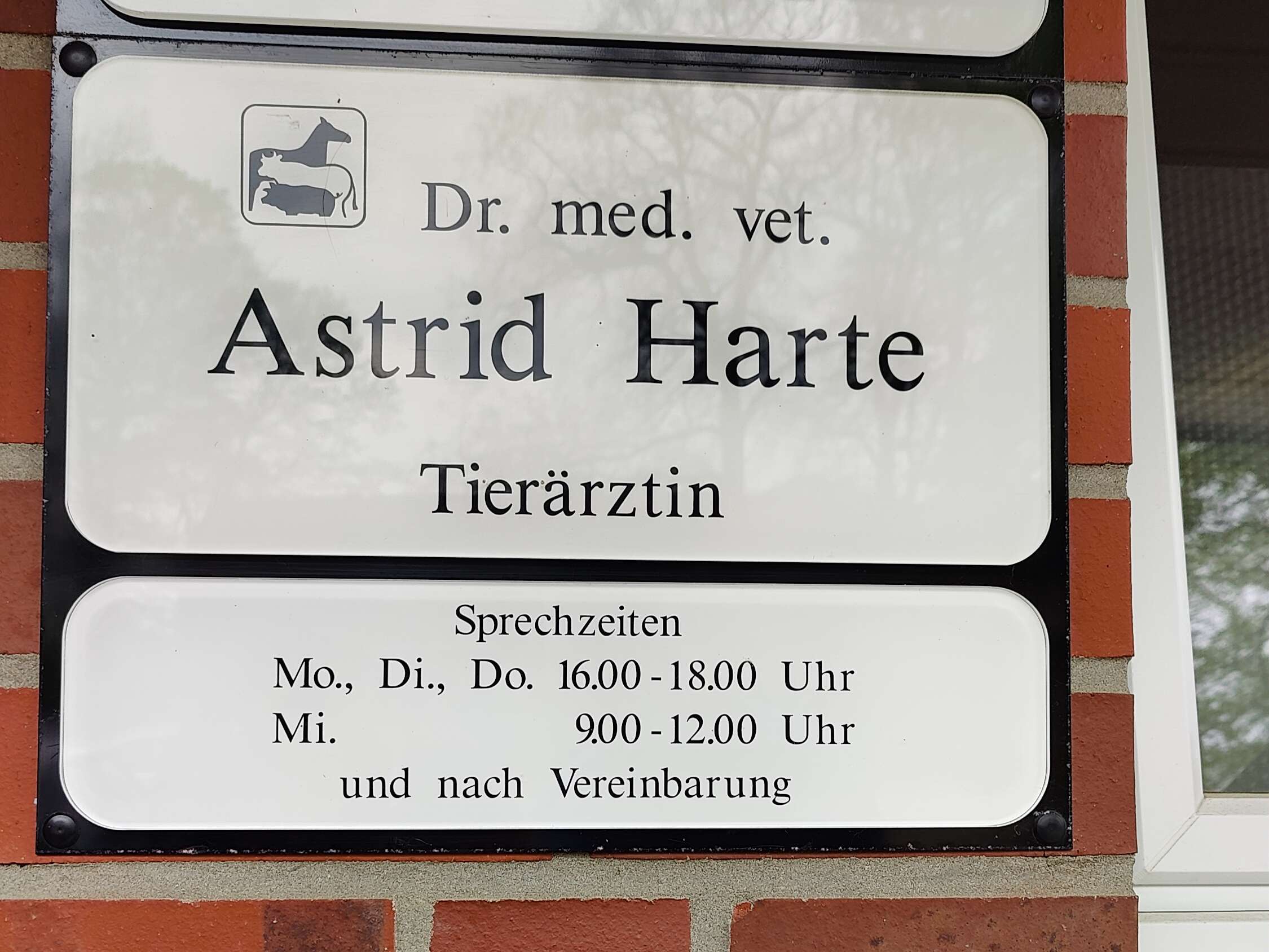 View 1 of Tierärztin Astrid Harte
