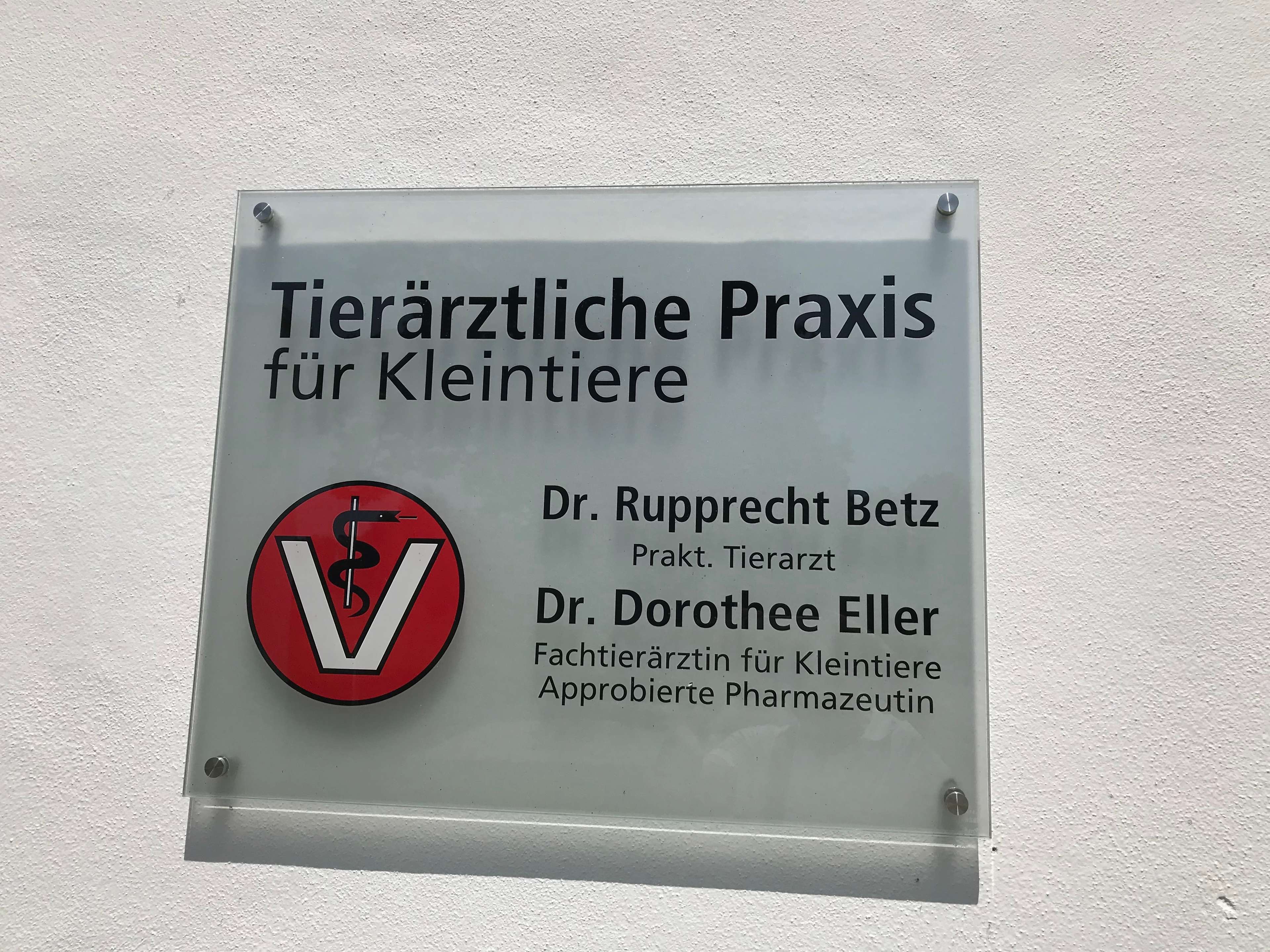 Ansicht 2 von Tierarztpraxis Dr. Betz, Hofgut Sperberslohe