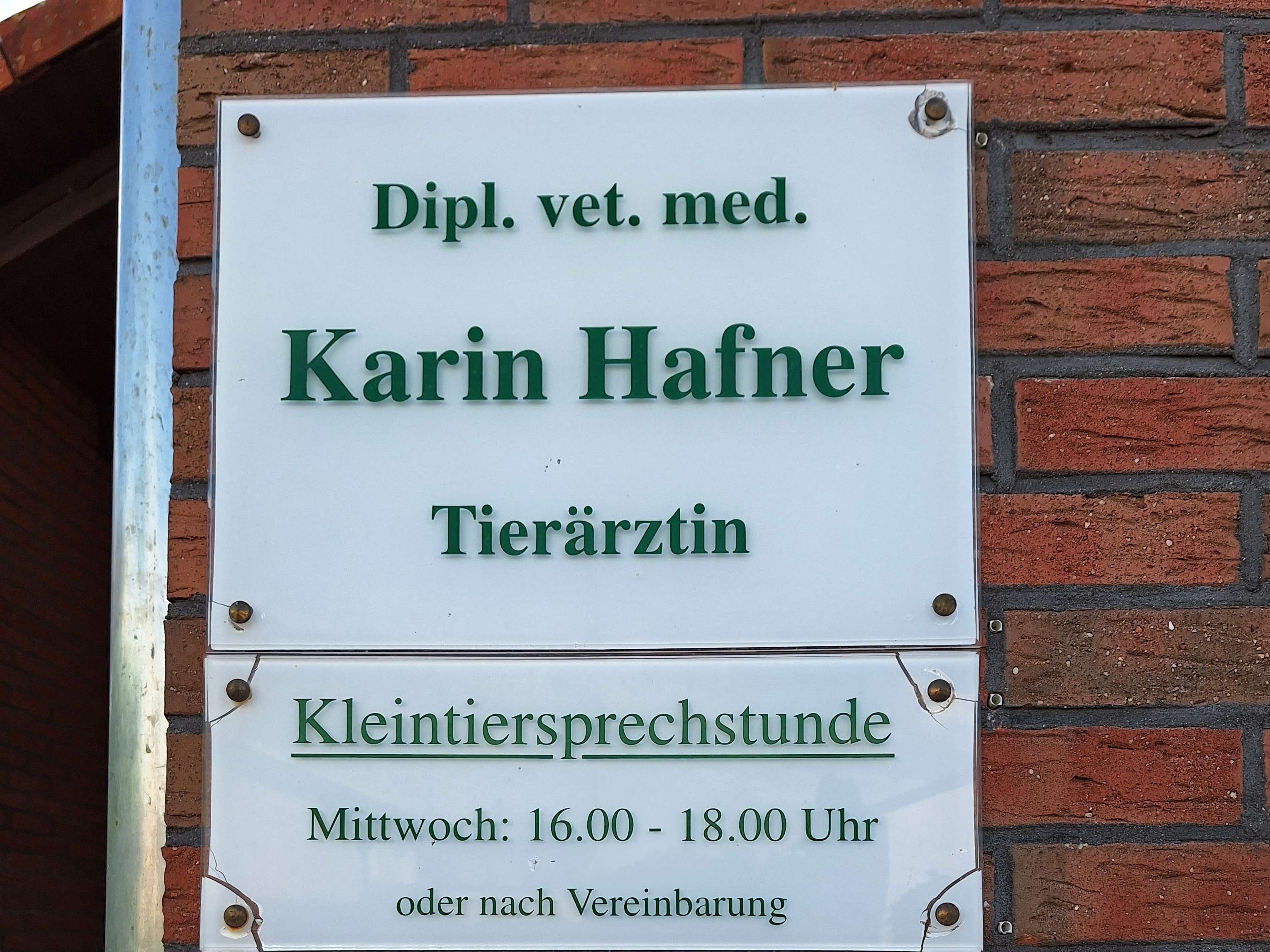 Ansicht 2 von Dipl.med.vet. Karin Hafner