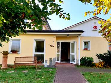 View 1 of Tierärztliches Gesundheitszentrum | Peckelsheim