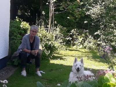 Ansicht 2 von Dr. med. vet. Ina Rheker Tierarztpraxis & Hundeschule Schmerzambulanz Sprechzeiten und Notdienst unter www.dr-rheker.de