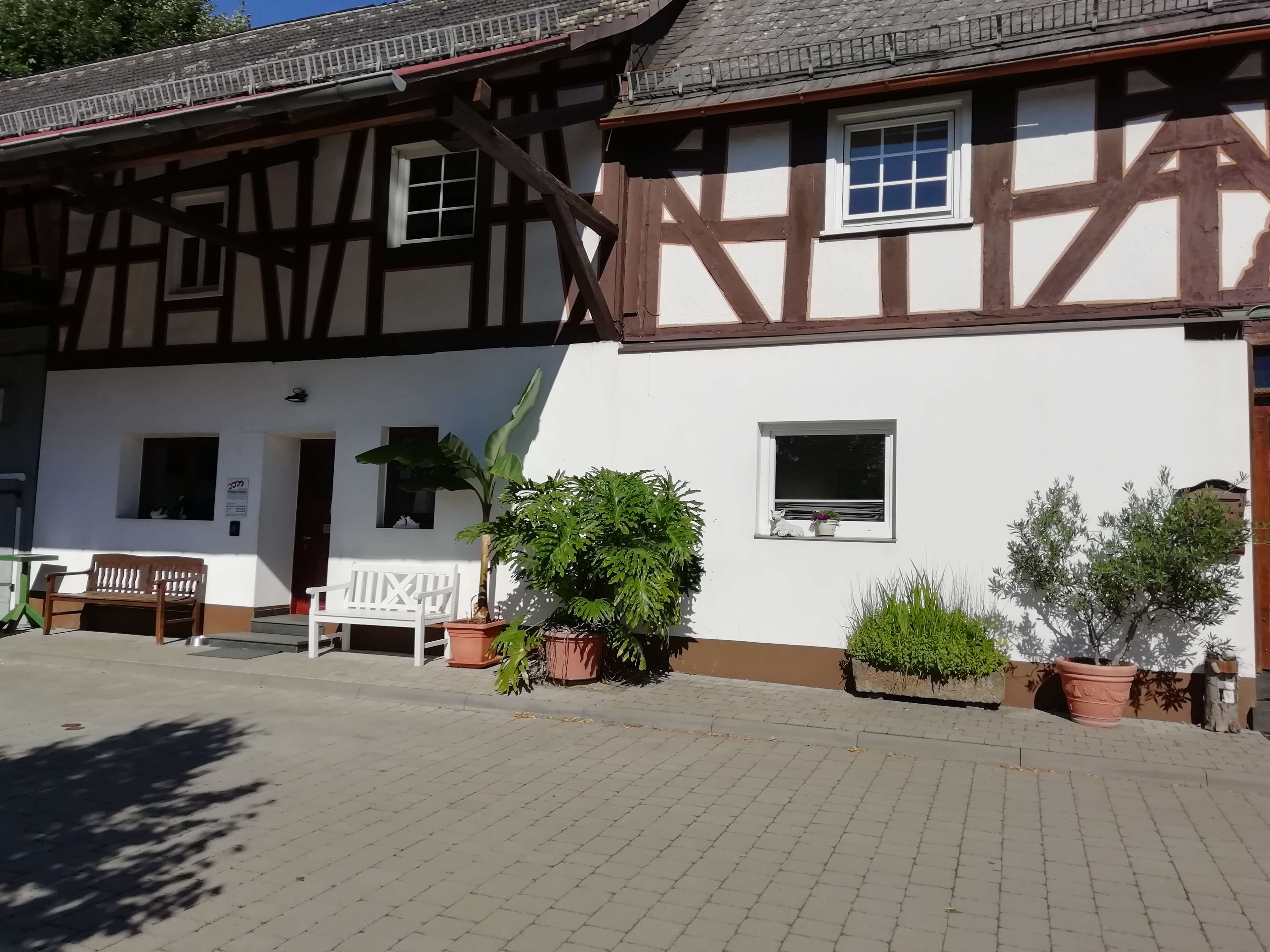View 1 of Tierarztpraxis Bottenhorn, S. Pfeiffer & Dr. A. Pfeiffer