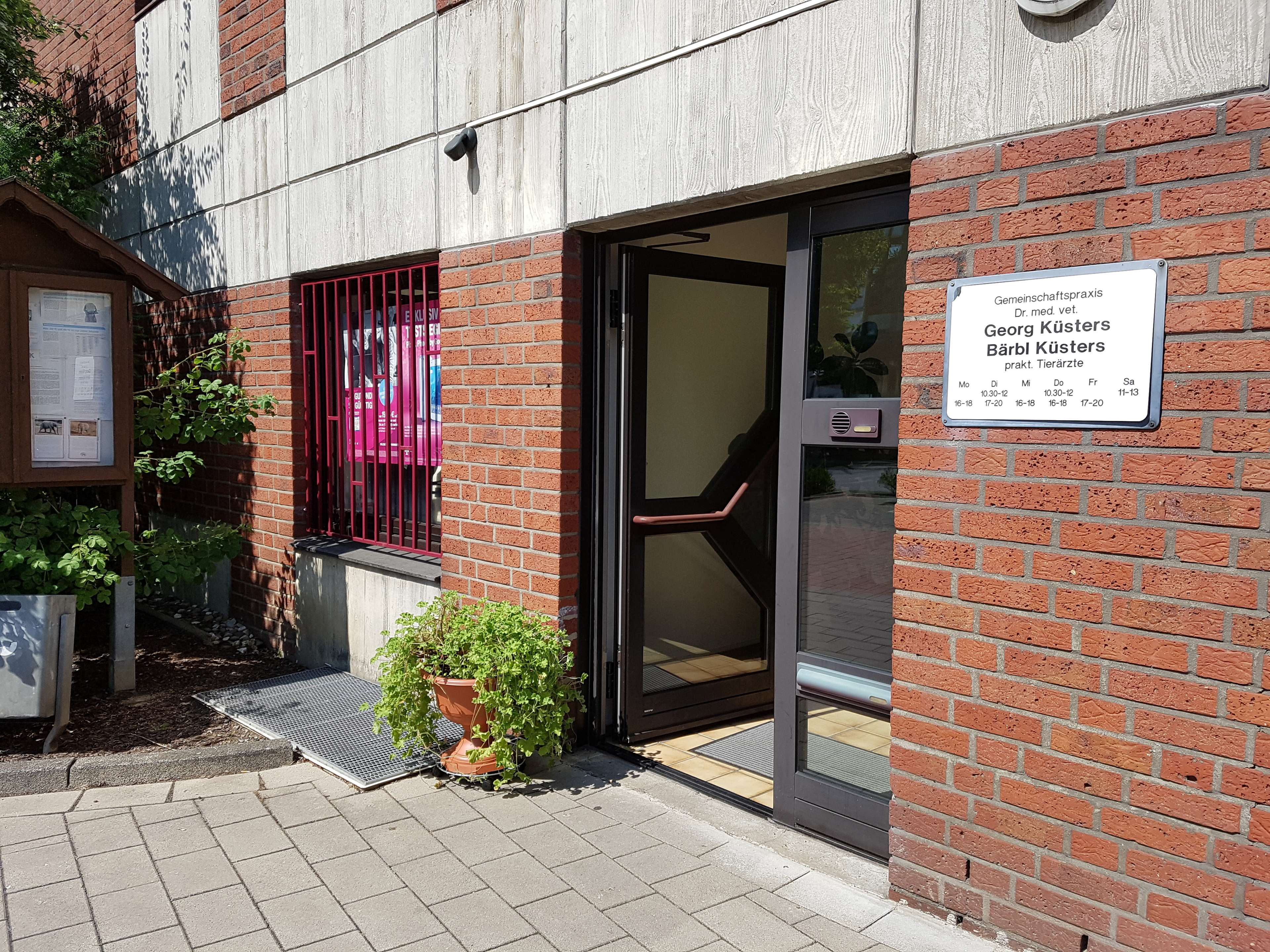 Ansicht 2 von Dr.med.vet. Bärbel Küsters Tierärztin