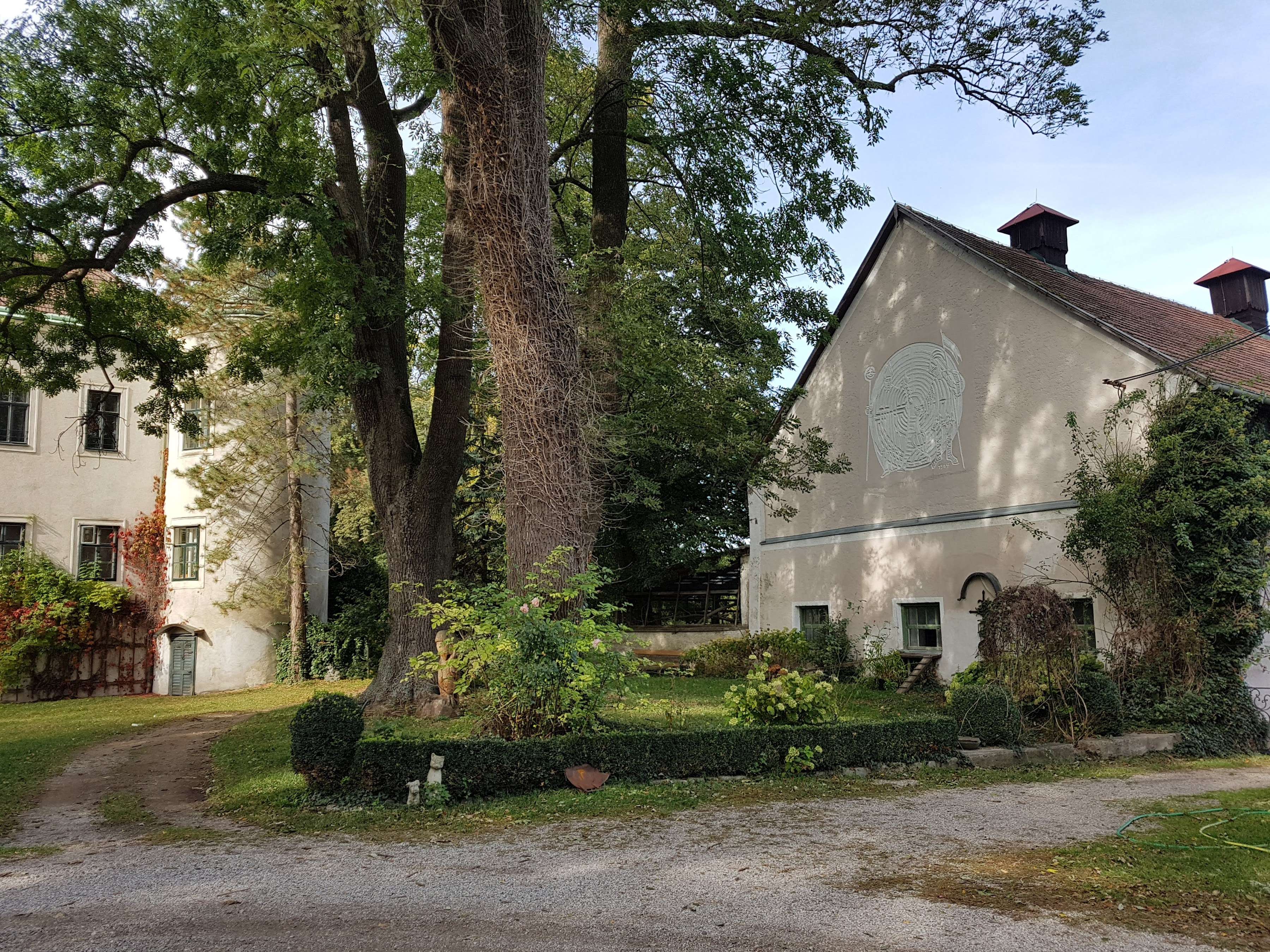 Ansicht 2 von Tierarztpraxis Schloss Baumgarten