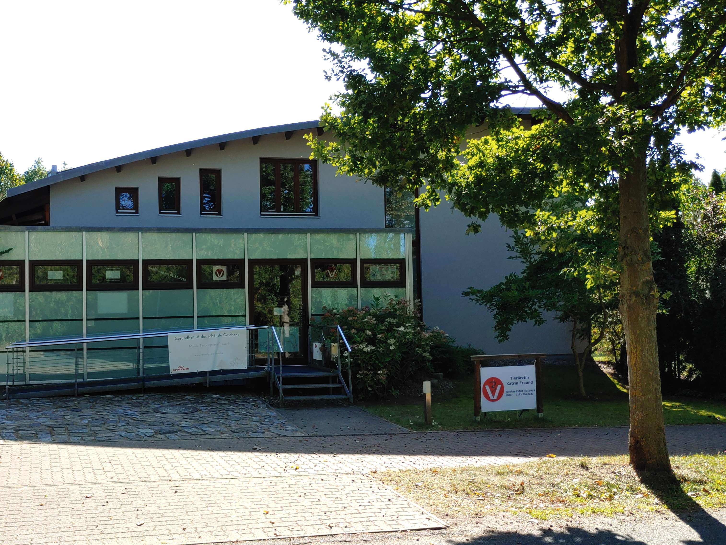 Ansicht 1 von Tierarztpraxis Katrin Freund - Akupunktur & Craniosacrale Osteopathie für Tiere- Schamanische Begleitung für Mensch & Tier
