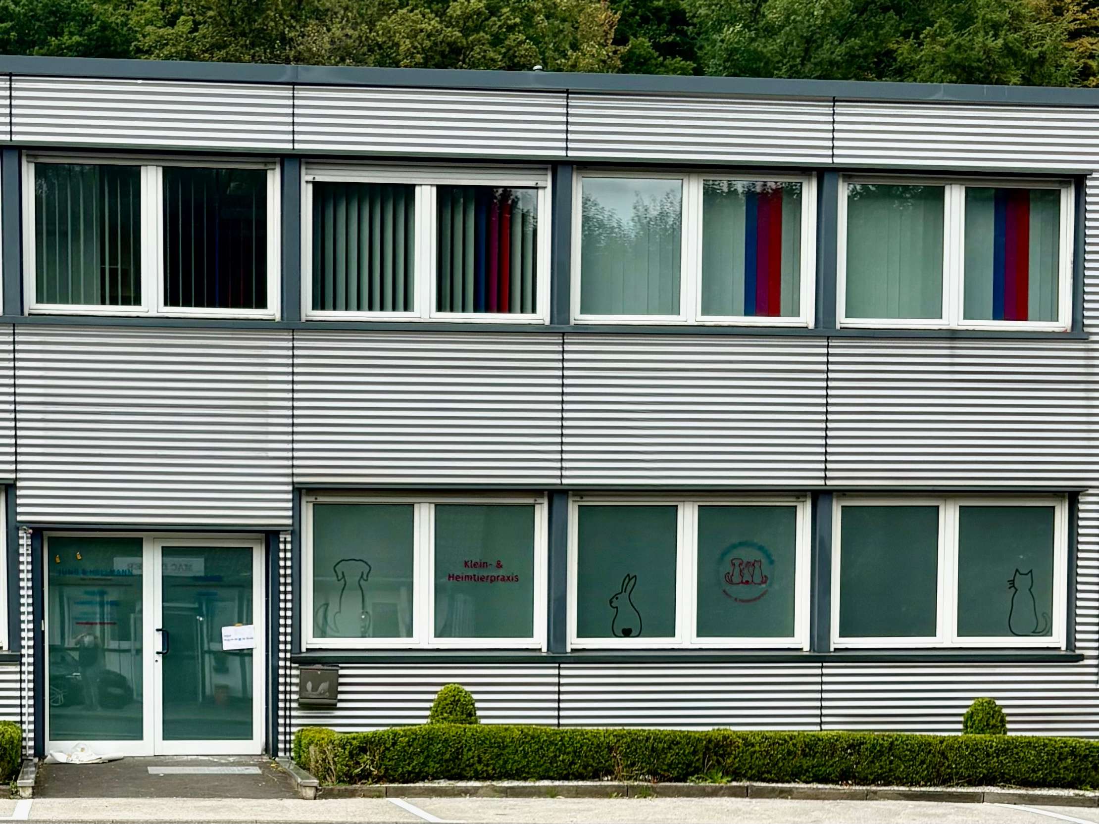 View 2 of Klein- und Heimtierpraxis Jung-Hellmann in Oberveischede (Olpe)