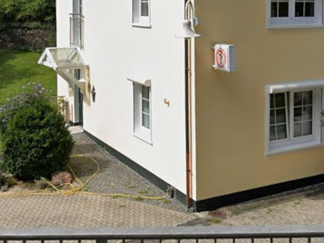 View 2 of Dr. Günter Stolzefuß