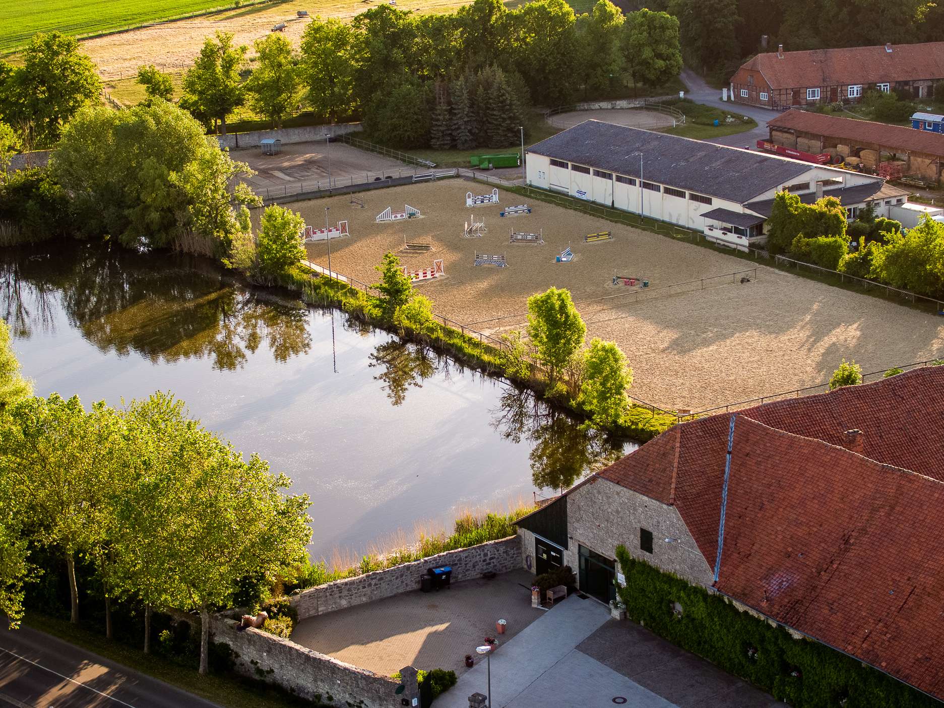 Ansicht 3 von Pferdeklinik Destedt GmbH