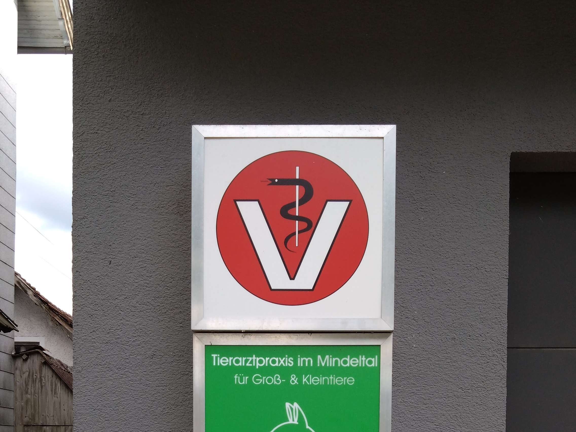 Ansicht 2 von Tierarztpraxis im Mindeltal - Dr. C. Krinn; Dr S. Mayer; TA I. Abdo - (ehemals Tierarztpraxis Dr. Catharine Krinn)