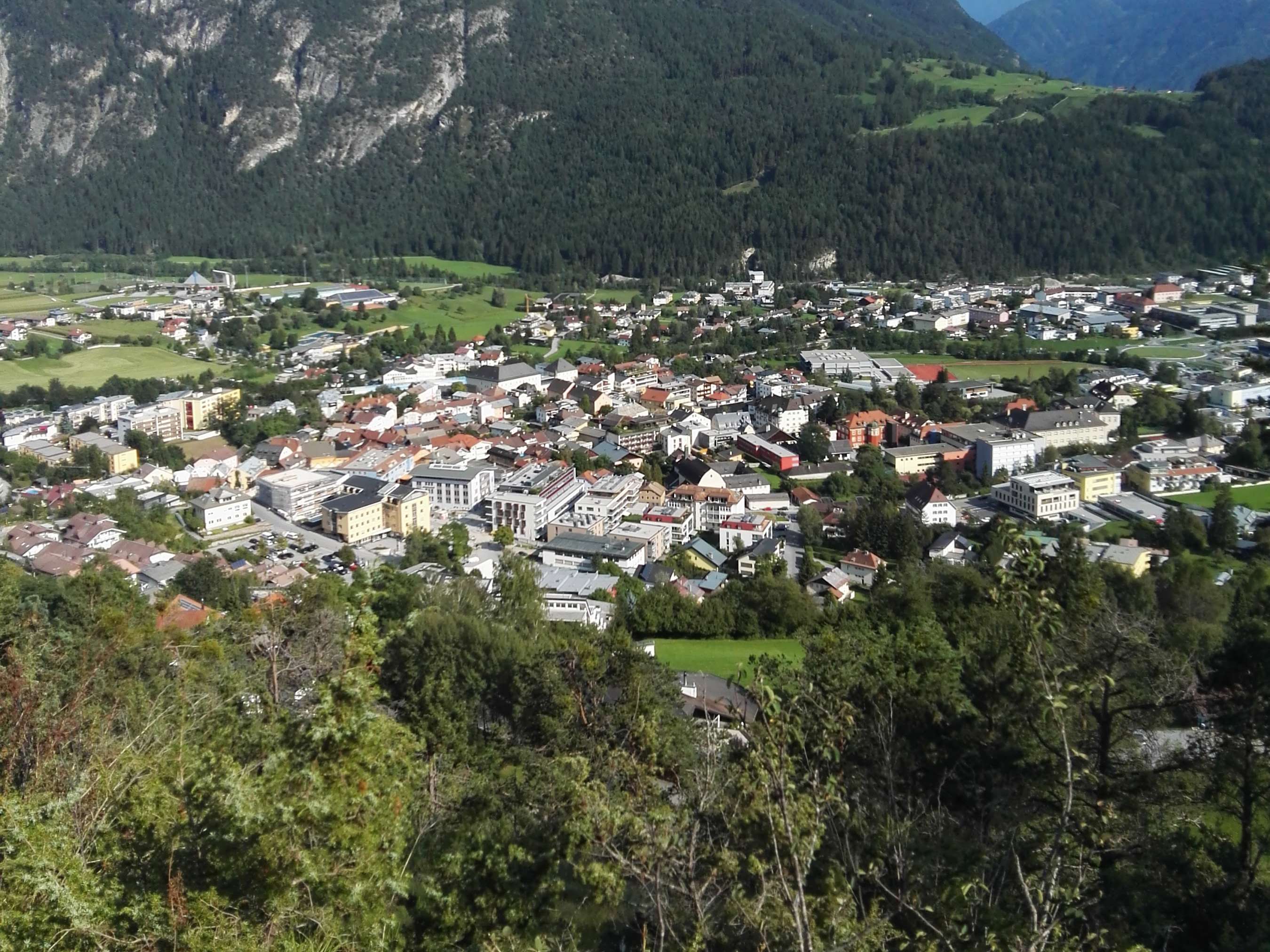 View 2 of Dipl-TA Dr. Jochen Auer