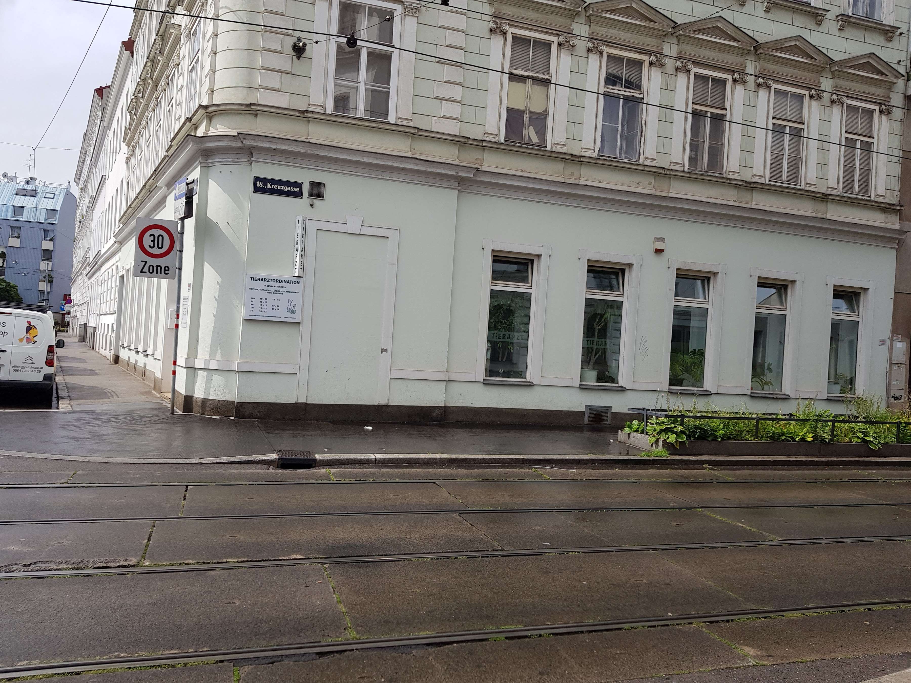 Ansicht 1 von Dr. Dipl.Tzt. Lenka Hlouskova