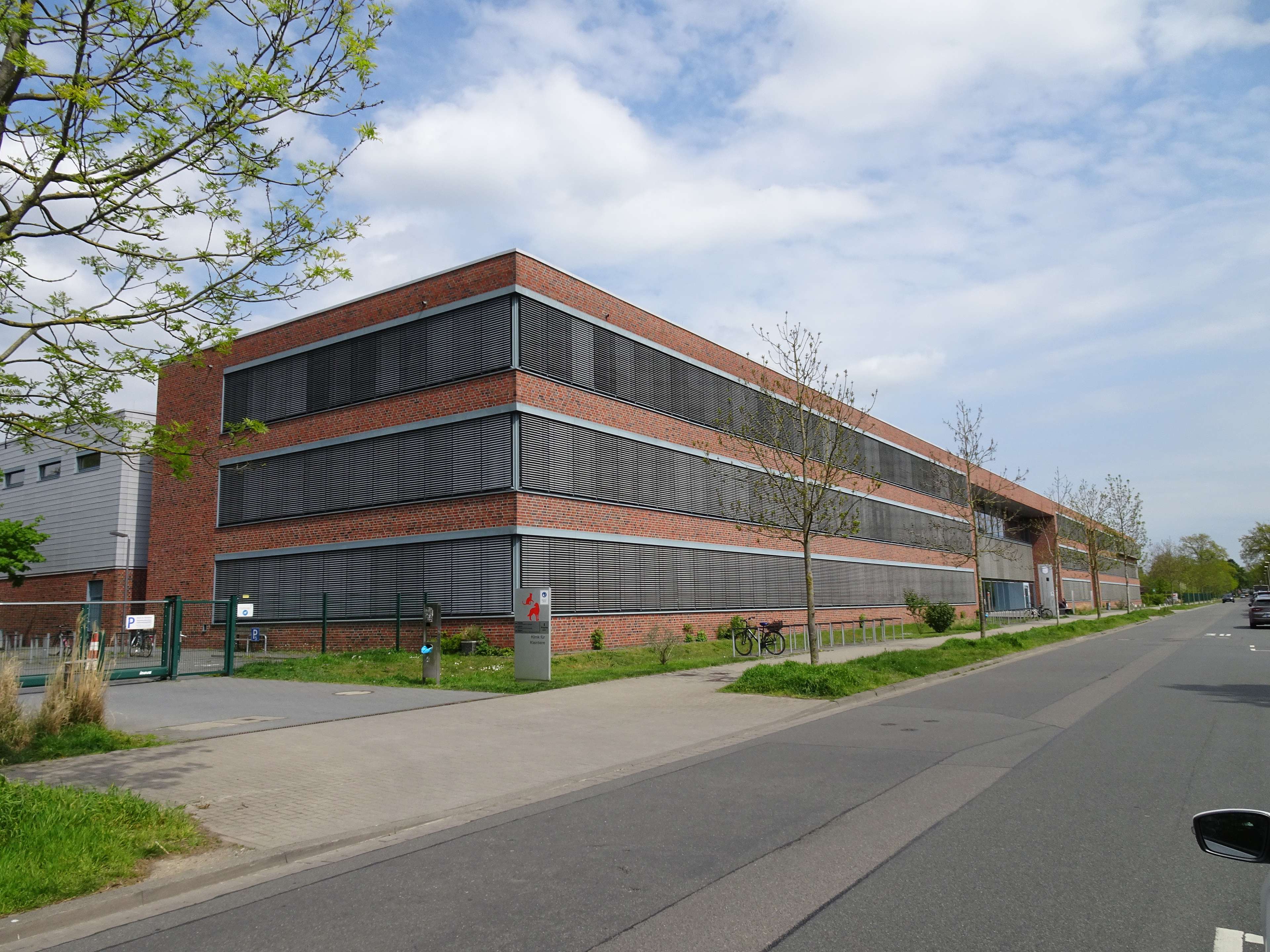 Ansicht 1 von Stiftung Tierärztliche Hochschule Hannover - Klinik für Kleintiere
