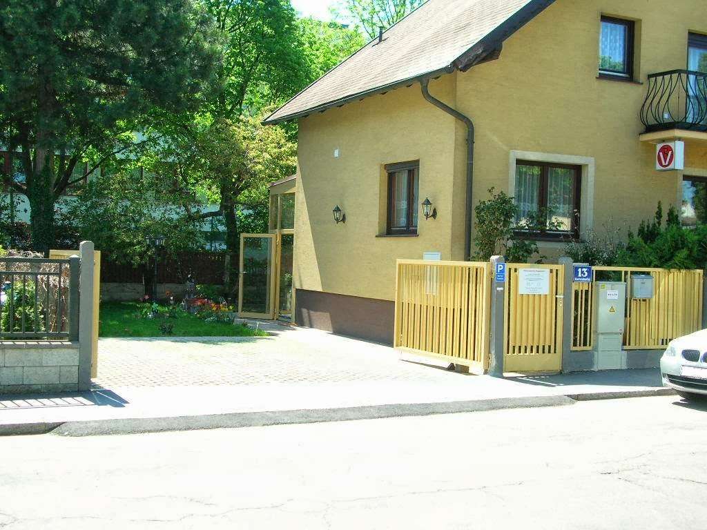 View 1 of Tierarztpraxis Atzgersdorf