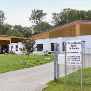 Vorschau von Tierärztliche Klinik f. Pferde - Dr. Knut Anders - Notfallbereitschaft f. Pferde